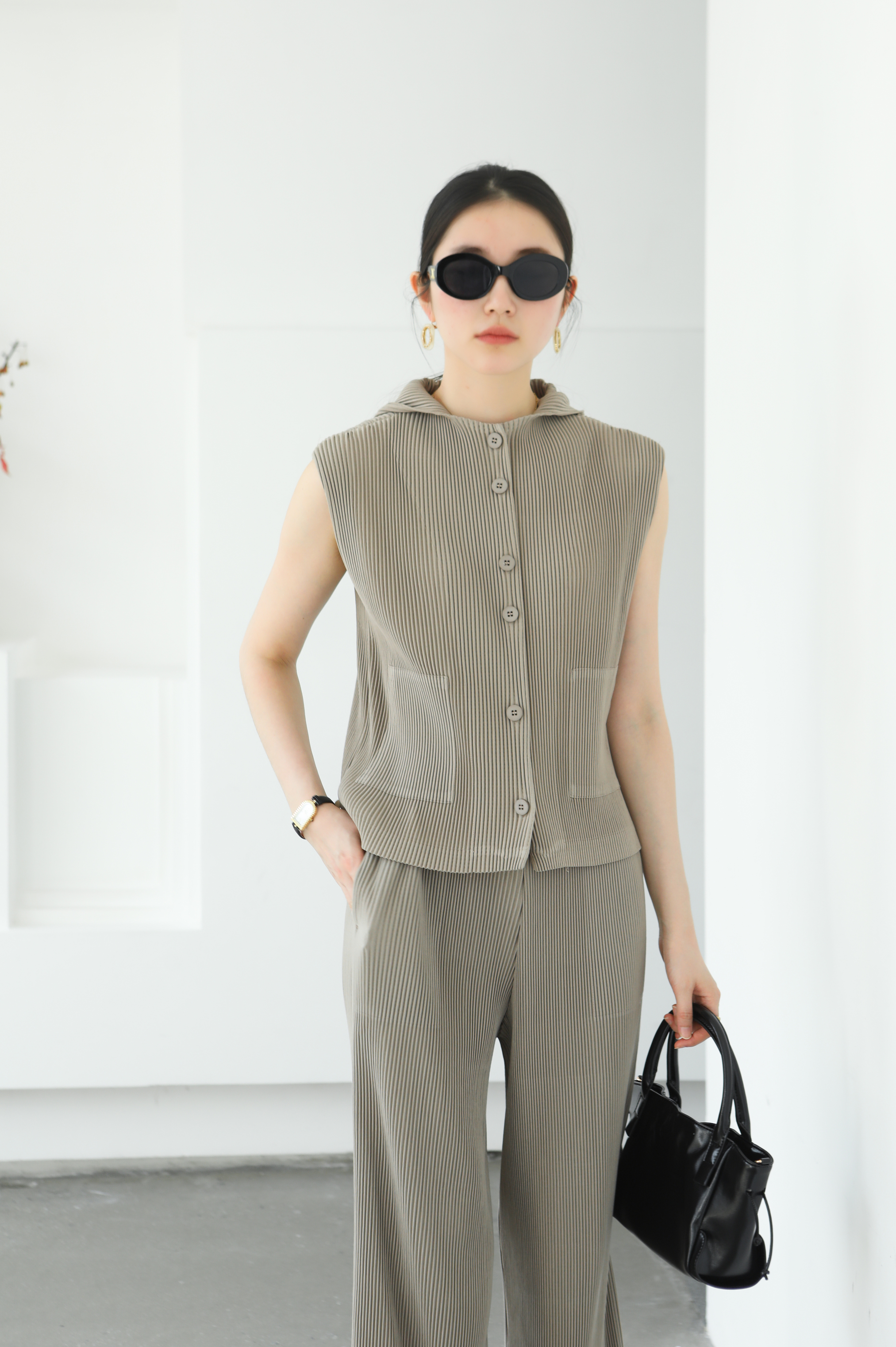 2MUAY รุ่น GJO5103-9 เสื้อพลีทคุณภาพ THICK SLEEVELESS HOODED PLEATED TOP 8 สี FREE SIZE