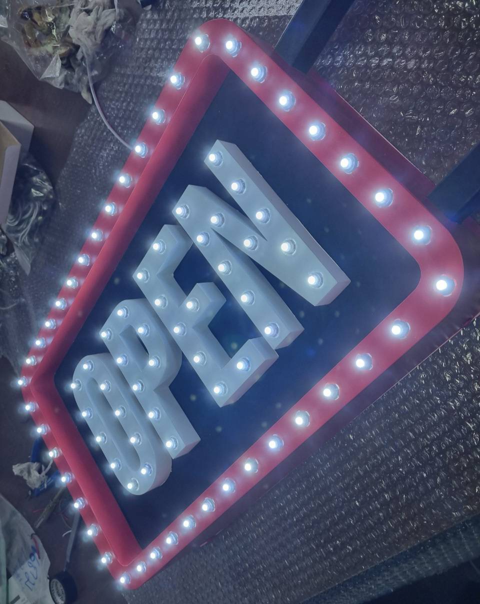 ป้ายไฟปิงปองหัวกระสุน ขนาด 50x30cm