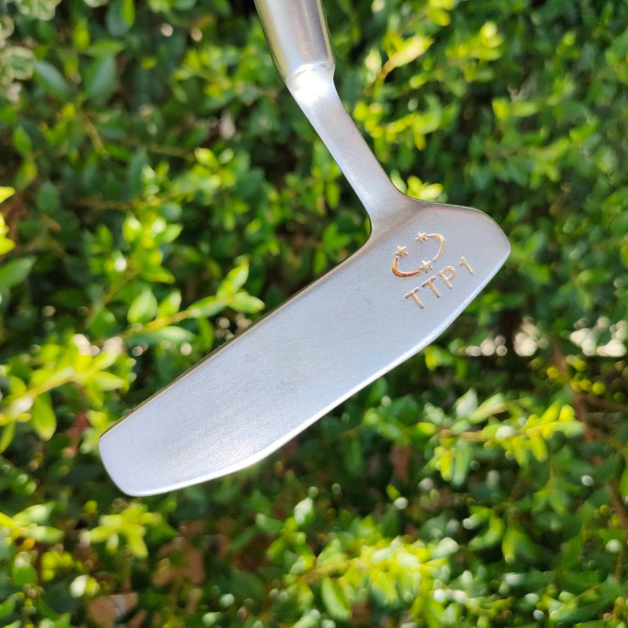 PUTTER REGAL ความยาว 34 นิ้ว รูปทรงมอลเล็ตที่ออกแบบ ส่วนเว้าโค้งได้เซ็กซี่ วัสดุระดับพรีเมี่ยม