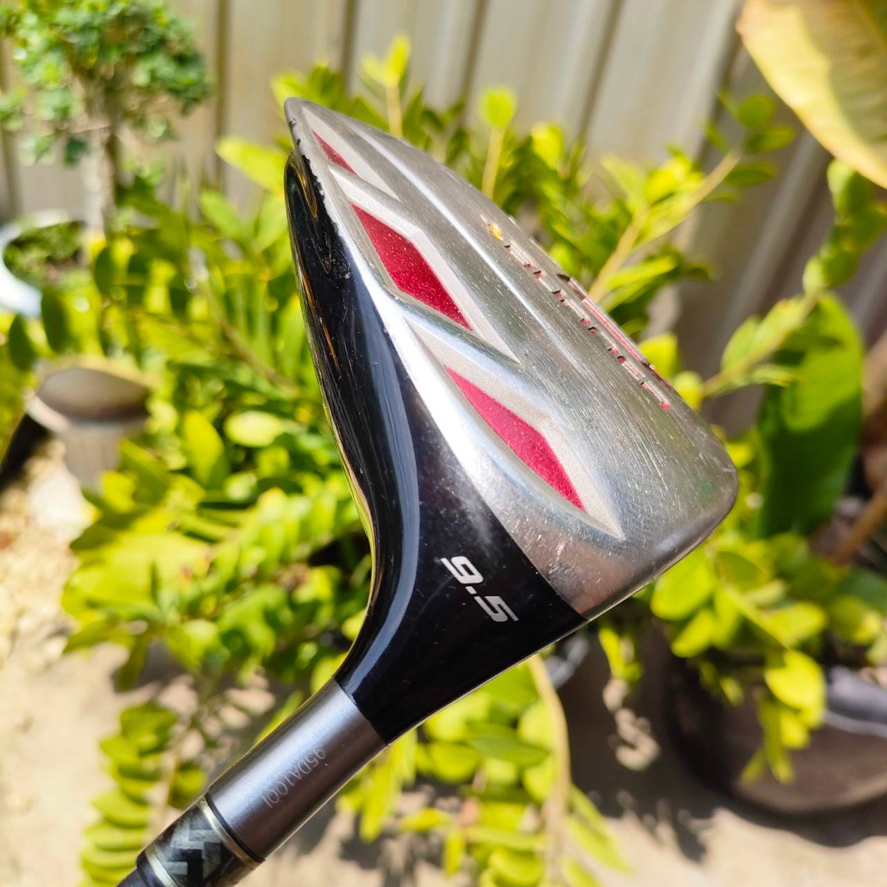 DRIVER TAYLORMADE BURNER องศา 9.5 ก้าน DIAMANA FLEX R ก้านโม ตีให้ตีลูกลอยง่าย ได้ระยะไกลแบบสุดๆ ตรงมาก ชดเชยความผิดพลาดสูงขึ้นมาก กระดองเคฟล่า น้ำหนักเบา ไม้กอล์ฟพรีเมี่ยมมือสอง ของแท้ By NakaraLuxurious