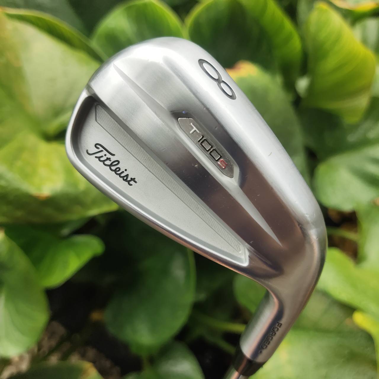 ชุดเหล็ก TITLEIST T100S FORGED (รุ่นปี 2022) 🔧 ใช้ทังสเตน D18 + เทคโนโลยีงานอากาศยาน ✈️ • หน้าไม้ฟอร์จชิ้นเดียว ให้ความรู้สึกแน่นและแม่นยำ 🎯