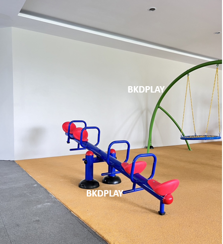 เครื่องเล่นสนาม กลางแจ้ง เหล็ก,คานกระดก 4 ที่นั่งคานเดี่ยว Outdoor Playground, ราคาโรงงาน สินค้าสั่งผลิต 10-20 วัน