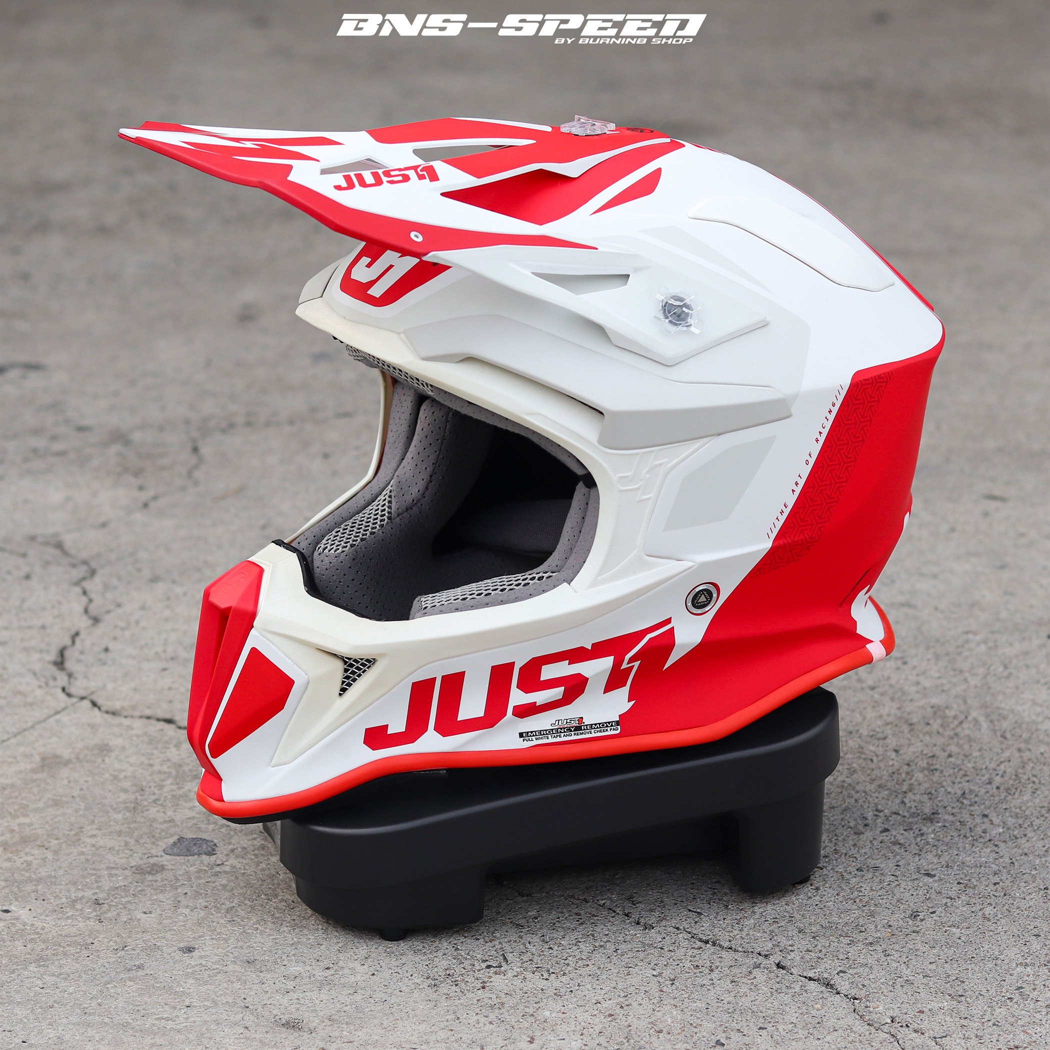 หมวกกันน็อค Just1 J18+Mips Pulsar White Grey Red Matt