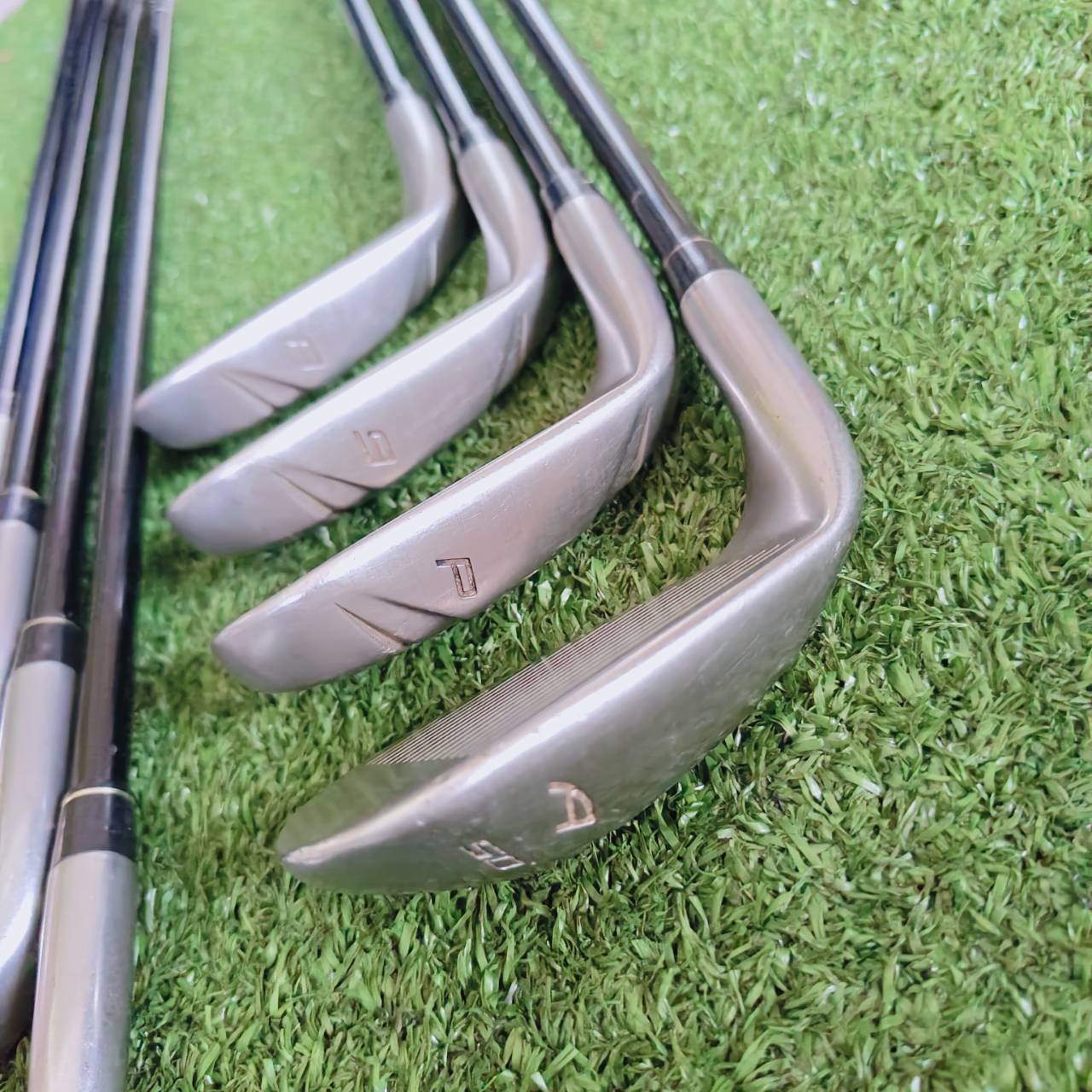 TaylorMade RBZ Irons – ตีไกลขึ้น แม่นยำขึ้น ทุกช็อต Expect better shots, more often!