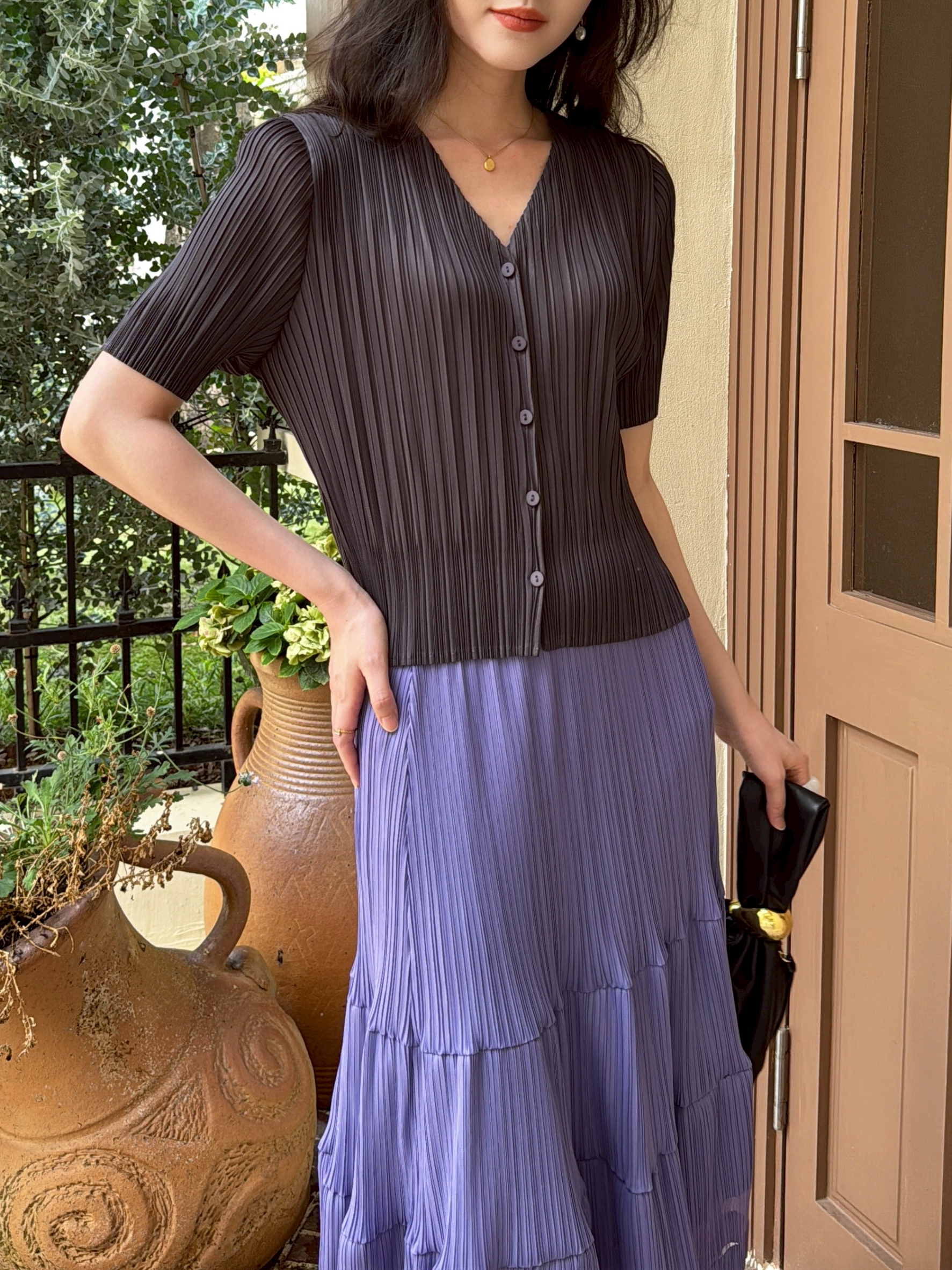 2MUAY รุ่น GJO11398 เสื้ออัดพลีท V NECK BUTTON FRONT PLEATED TOP 10 สี FREE SIZE