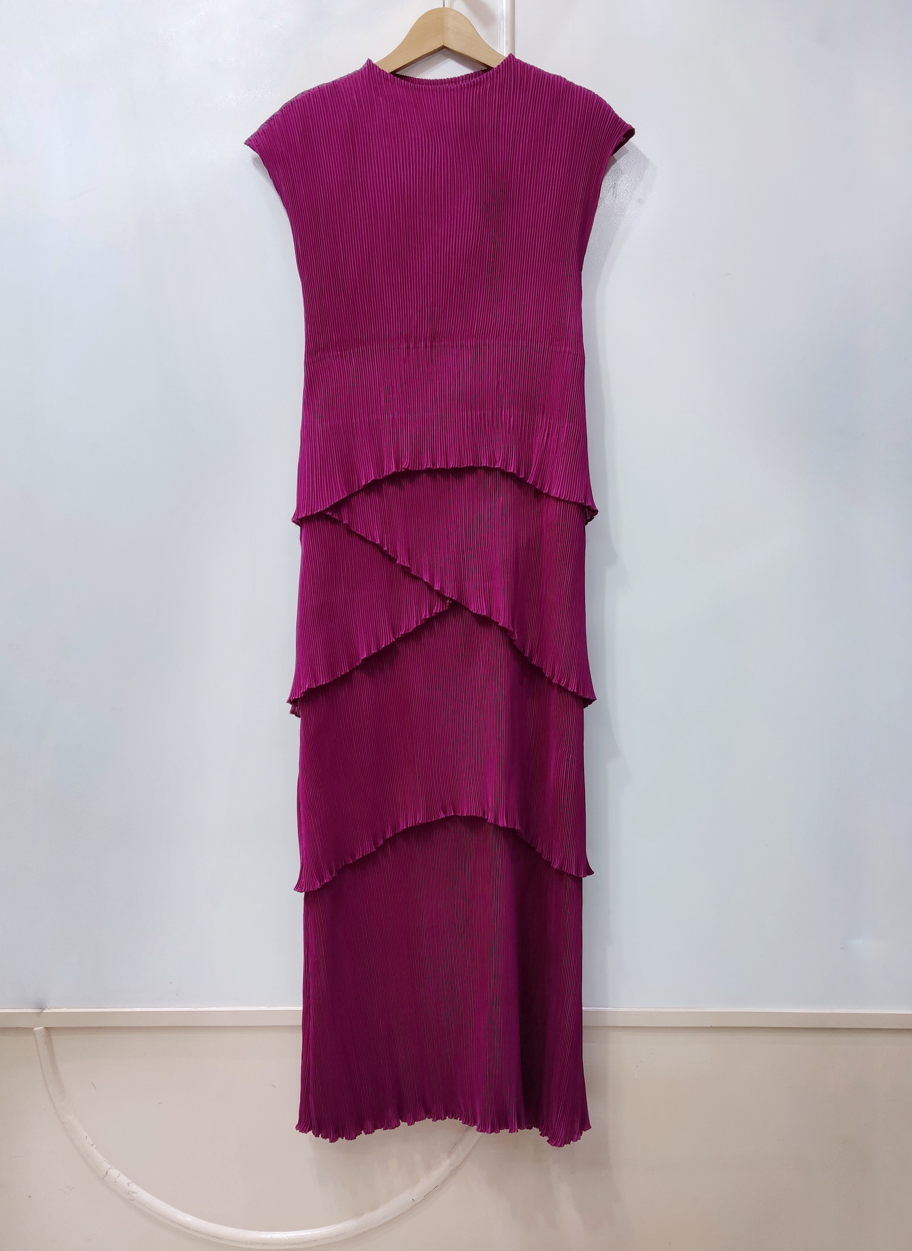 ยาว 52.5 นิ้ว 2MUAY รุ่น GA62144 เดรสอัดพลีท CAP SLEEVE TIERED PLEATED DRESS 6 สี FREE SIZE