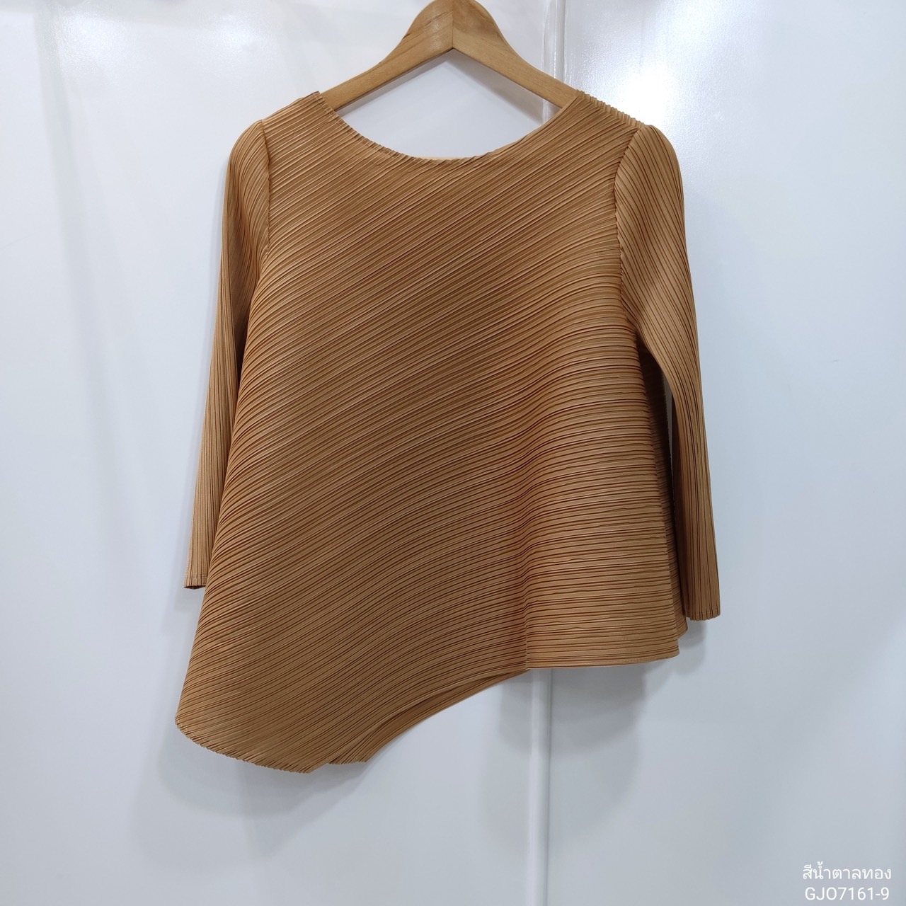 อก 38 นิ้ว 2MUAY รุ่น GJO7161 เสื้อพลีทงานคุณภาพ เสื้อผู้หญิง 13สี FREE SIZE HALF SLEEVE ASYMMETRIC PLEATED TOP