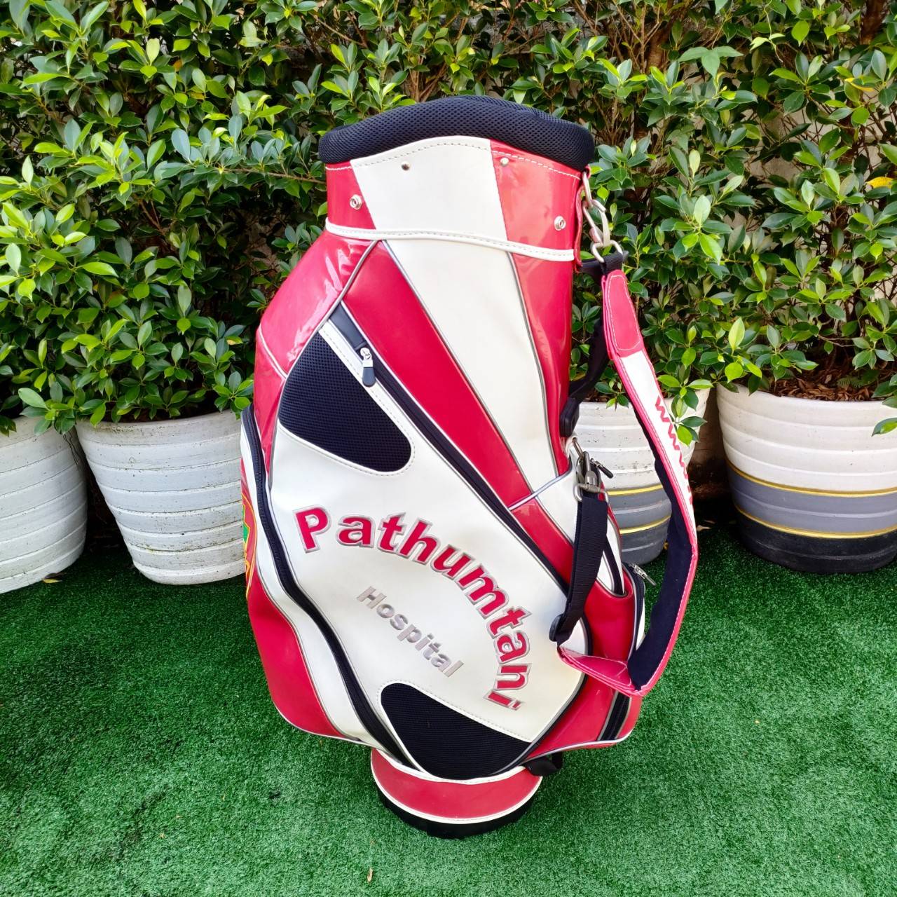 ถุงกอล์ฟ PATHUMTANI HOSPITAL มือสอง สภาพสวย หนังแก้วสวย ถุง TOUR ใบใหญ่ ราคาสุดพิเศษ