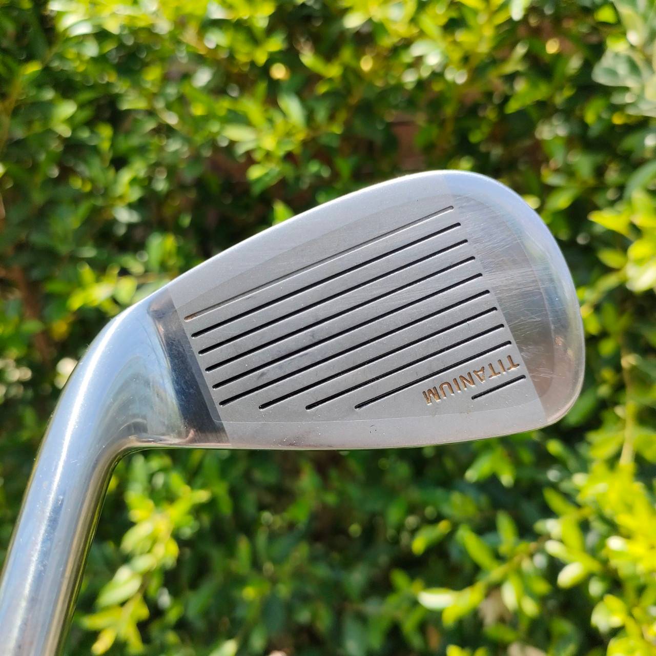 ชุดเหล็ก SLAZENGER SG901 มีเหล็ก 3-9 เเละ PW ก้าน SLAZENGER SL 55 FLEX R ชุดเหล็กตีไกลมากๆๆๆ หน้าไม้ ใส่แผ่นไทเทเนี่ยมอีกชั้น สามารถ สังเกตุได้จากรูปที่หน้าไม้ เหมาะสำหรับท่านที่ตีวงแบบสบายๆ และอยากได้ชุดที่ตีง่ายๆได้ระยะ ห้ามพลาดเด็ดขาด!!!