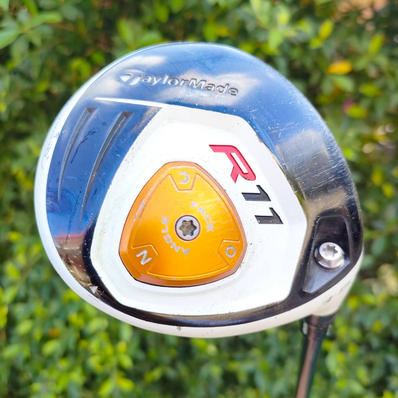 FW3 TAYLORMADE R11 องศา 15.5 ก้าน FUJIKURA MOTORE FLEX S เป็น FW ที่น่าตีมากๆ และห้ามพลาด ด้วยลักษณะหัวที่ออกแบบดีมาก ไม้กอล์ฟมือสอง ของแท้ BY NakaraLuxurious