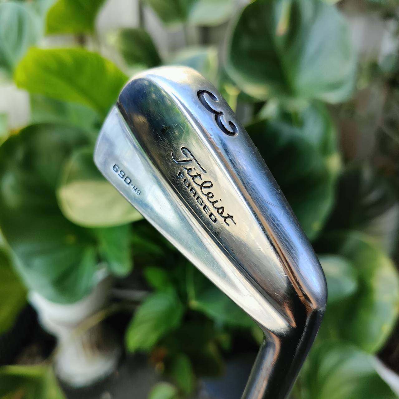 เหล็ก 3 Titleist 690MB FORGED ก้าน DYNAMIC GOLD R300 ก้านดีมาก เข้ากับหัวได้ดีมาก ตีแทง พันช์ๆ เหล็ก FORGED ระดับพรีเมี่ยม ไม้กอล์ฟพรีเมี่ยมมือสอง ของแท้ By NakaraLuxurious