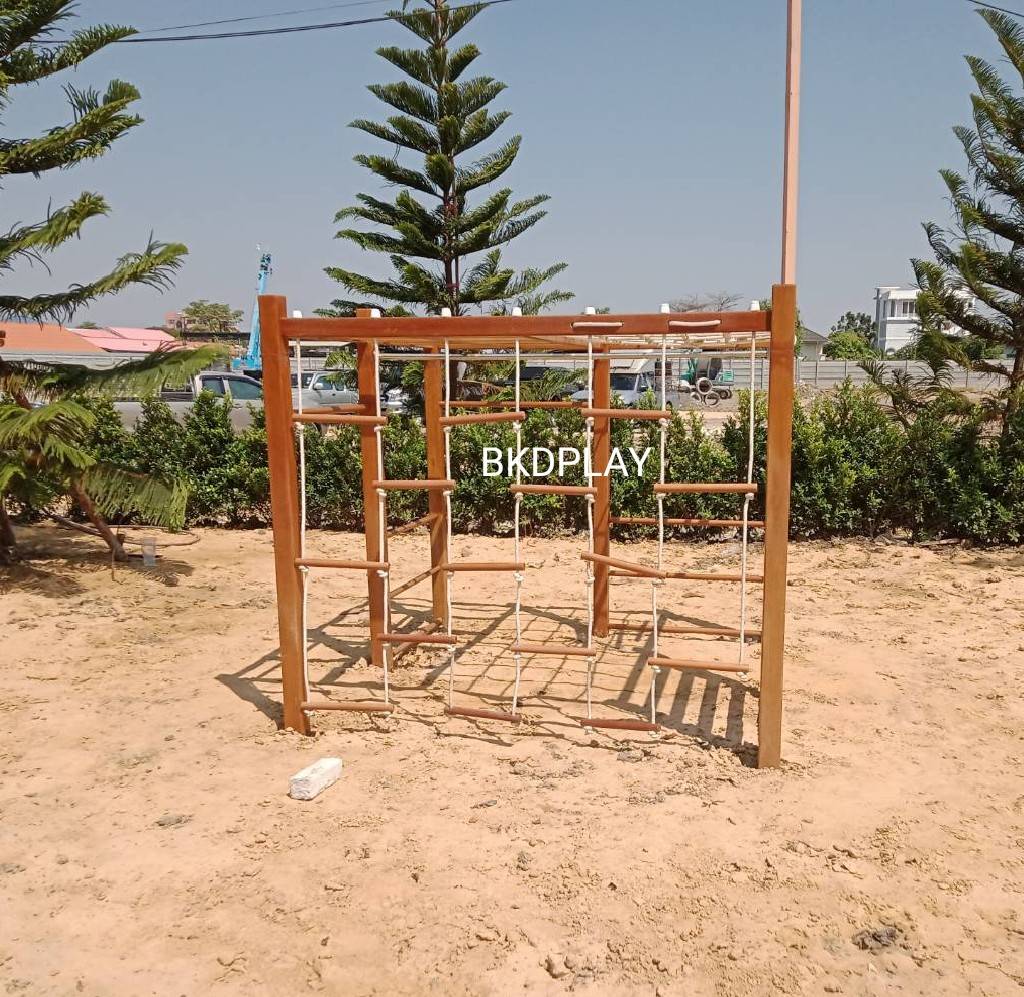 ปีนป่ายไม้ ปีนป่ายเชือก,ของเล่นสนาม,เครื่องเล่นสนามไม้ ไม้เนื้อแข็งอย่างดีผลิตในไทย งานกลางแจ้ง