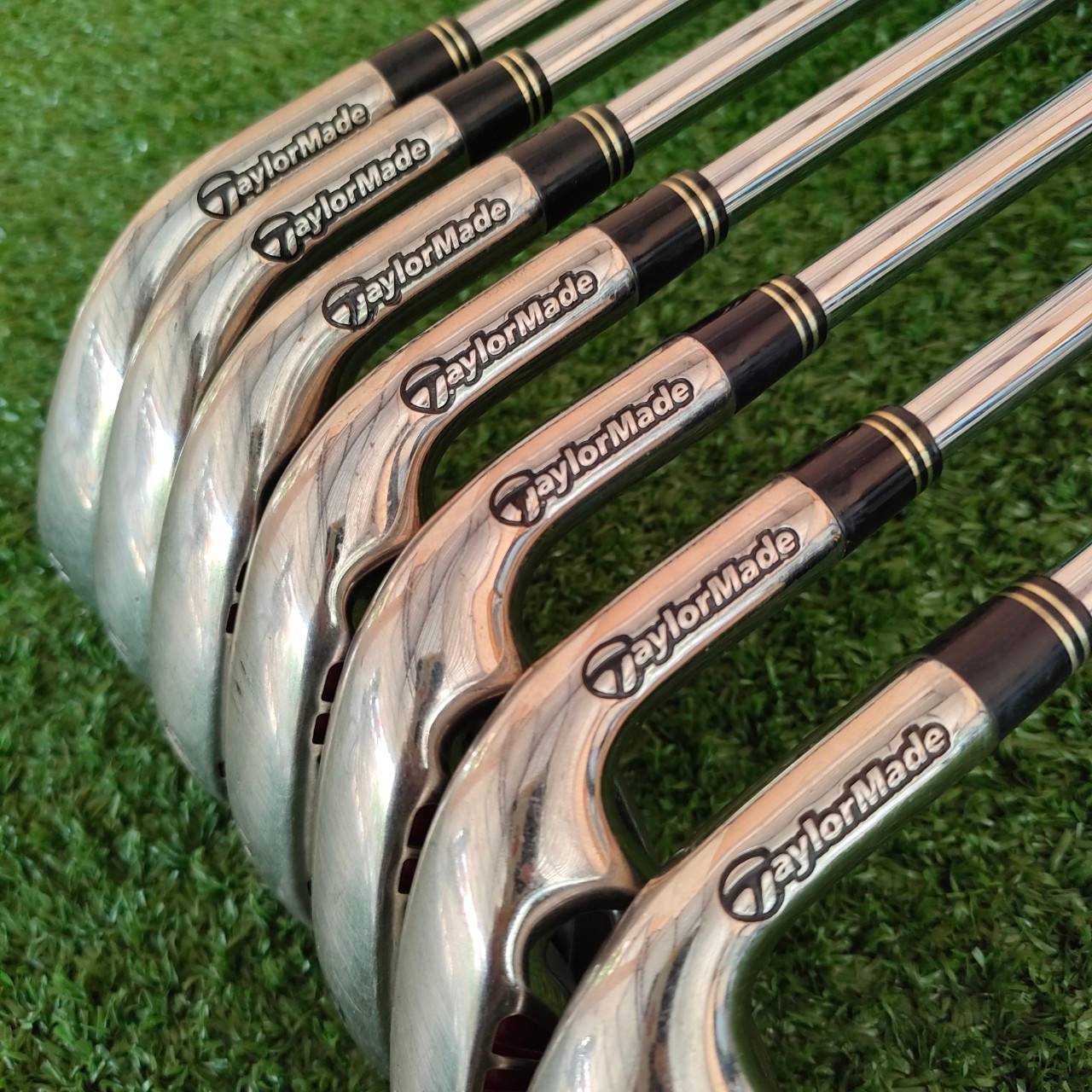 ชุดเหล็ก TAYLORMADE BURNER มีเหล็ก 4-9 เเละ PW ก้าน N.S.PRO 950GH FLEX S ก้านเหล็กเบา คุณภาพสูงจัดๆเลยครับ ชุดนี้นำเข้าจากญี่ปุ่นครับ