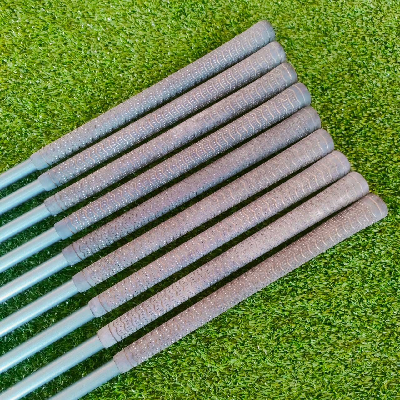 **ไม้กอล์ฟสำหรับผู้หญิง** ชุดเหล็ก CALLAWAY BIG BERTHA X-12 มีเหล็ก 3-9 เเละ PW SW ก้าน CALLAWAY GEMS LADY ไม้กอล์ฟมือสอง ของแท้ BY NakaraLuxurious