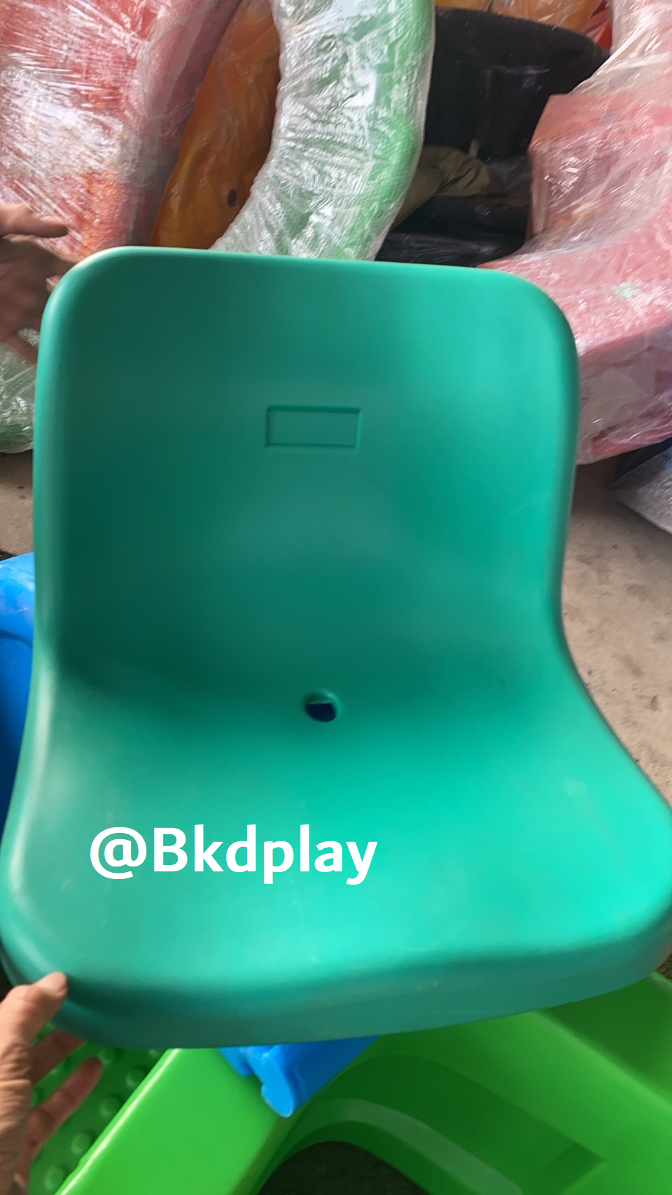 เก้าอี้อัฒจันทร์ เก้าอี้อัฒจรรย์ ที่นั่งอัฒจันทร์ , ที่นั่งเชียร์, เก้าอี้อัฒจันทร์,เก้าอี้สนามกีฬา มีหลายสี พร้อมส่งในไทย