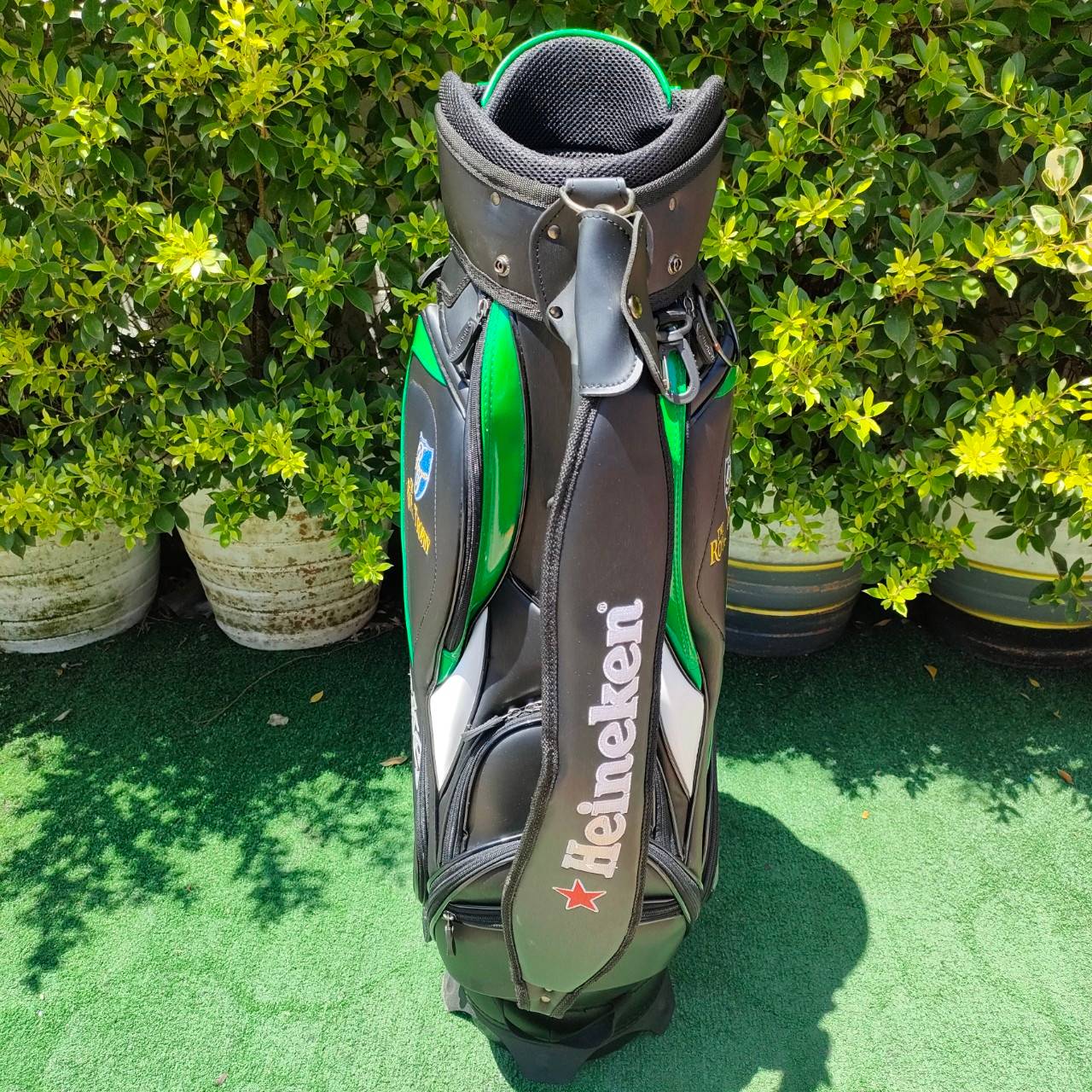 ถุงกอล์ฟ HELNEKEN มือสอง THE ROYAL TROPHY ของจริงสวยมาก สภาพนางฟ้า ไม่เคยผ่านการใช้งาน ถุงหายาก ใบใหญ่ ใส่ได้หลายช่อง มือสอง ของแท้ BY NakaraLuxurious