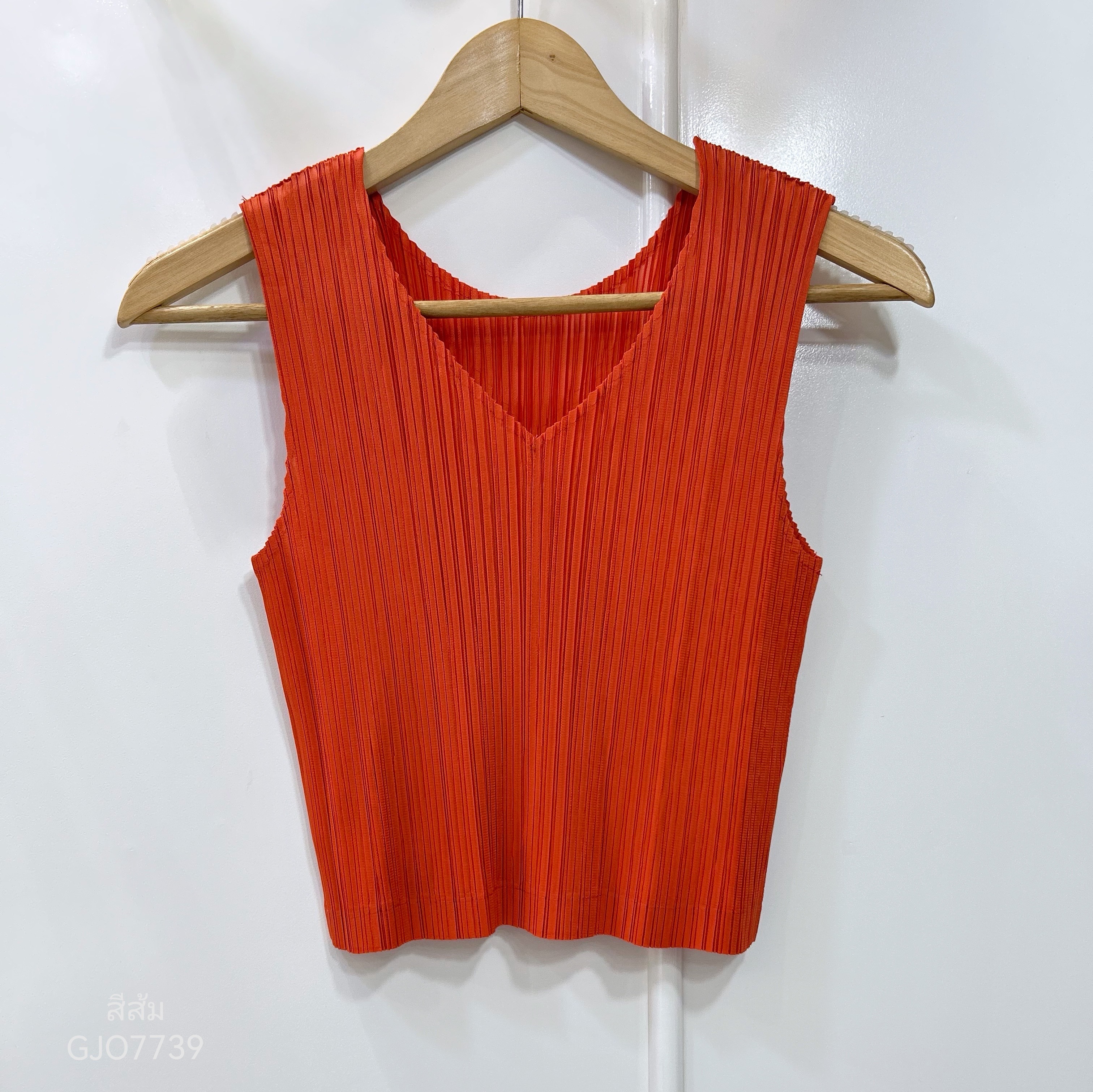 ยาว 16.5นิ้ว 2MUAY BASIC รุ่น GJO7739 SLEEVELESS V NECK CROP PLEATED TOP เสื้ออัดพลีทงานคุณภาพ เสื้อครอป 13สี FREE SIZE