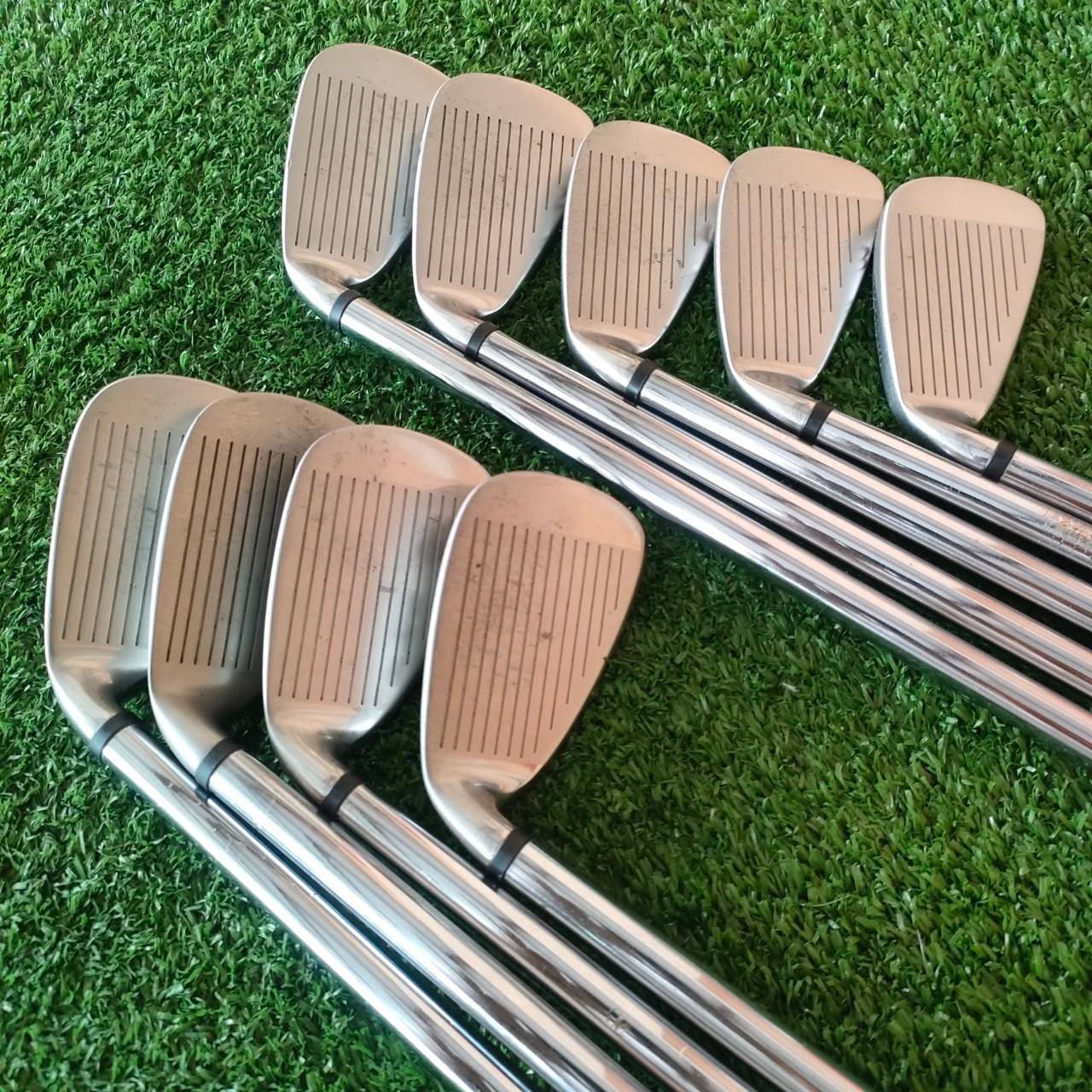 ชุดเหล็ก WILSON DEEP RED FAT SHAFT มีเหล็ก 3-9 เเละ PW SW GW ** ชุดนี้ขาด เหล็ก 6 ** ก้าน WILSON DEEP RED FLEX R เป็นรุ่นพิเศษ ก้านพิเศษ!! ไม้กอล์ฟมือสอง ของแท้ BY NakaraLuxurious