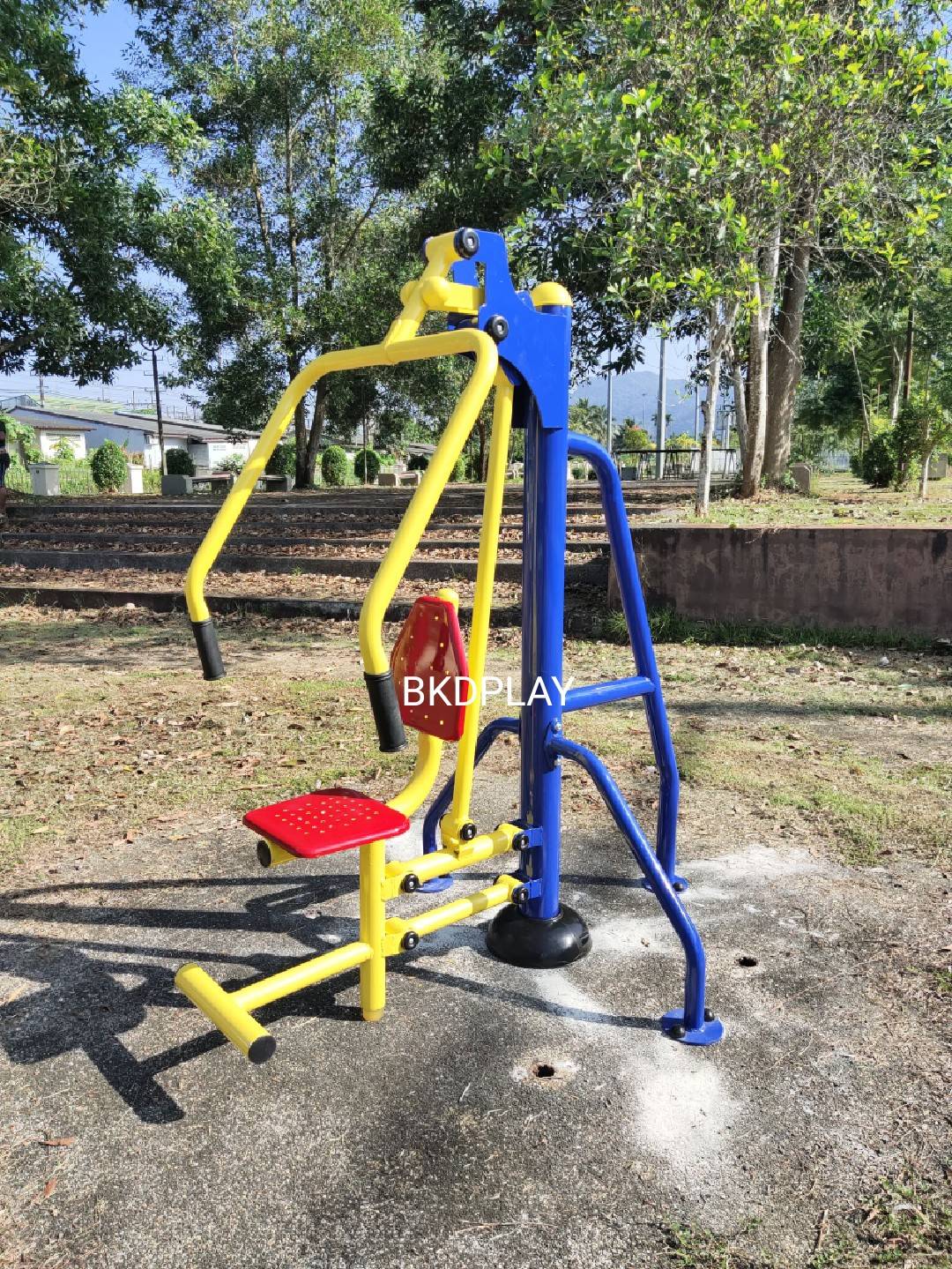 เครื่องดันไหล่ออกกำลังกายแขน (ดันเข้า-ออก) เดี่ยว ลานกีฬา อเนกประสงค์ สนามกีฬา