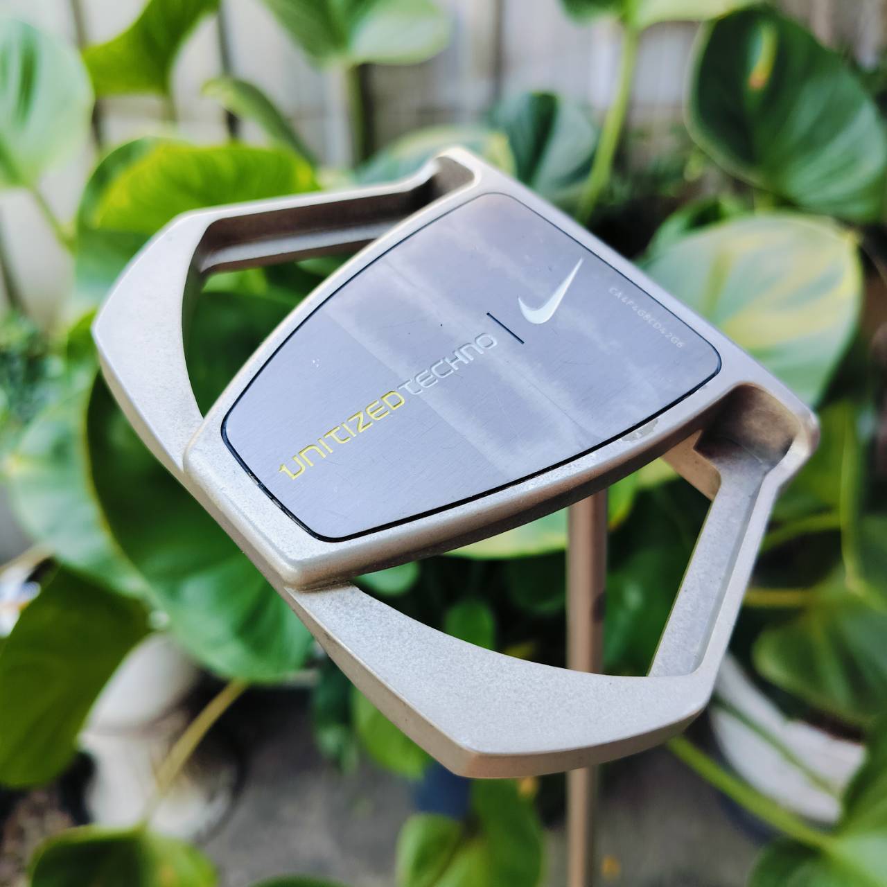 PUTTER NIKE UNITIZED TECHNO ก้านเสียบตรง ความยาวก้าน 34 นื้ว หน้าพัตเตอร์เเละก้านเป็นชิ้นเดียวกัน ไม้กอล์ฟพรีเมี่ยมมือสอง ของแท้ By NakaraLuxurious