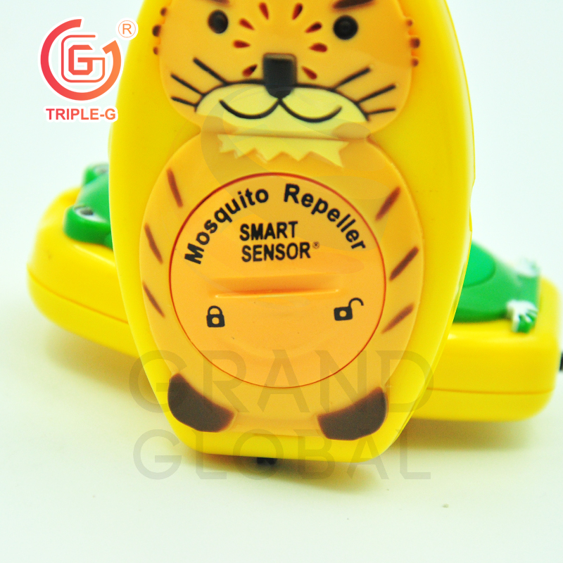 เครื่องไล่ยุง เครื่องไล่แมลง เครื่องไล่ ยุง แมลง ระบบ อัลตร้าโซนิค พกพา ติดตัว พร้อม สายคล้องคอ เหมาะสำหรับ เด็ก ใส่ถ่าน