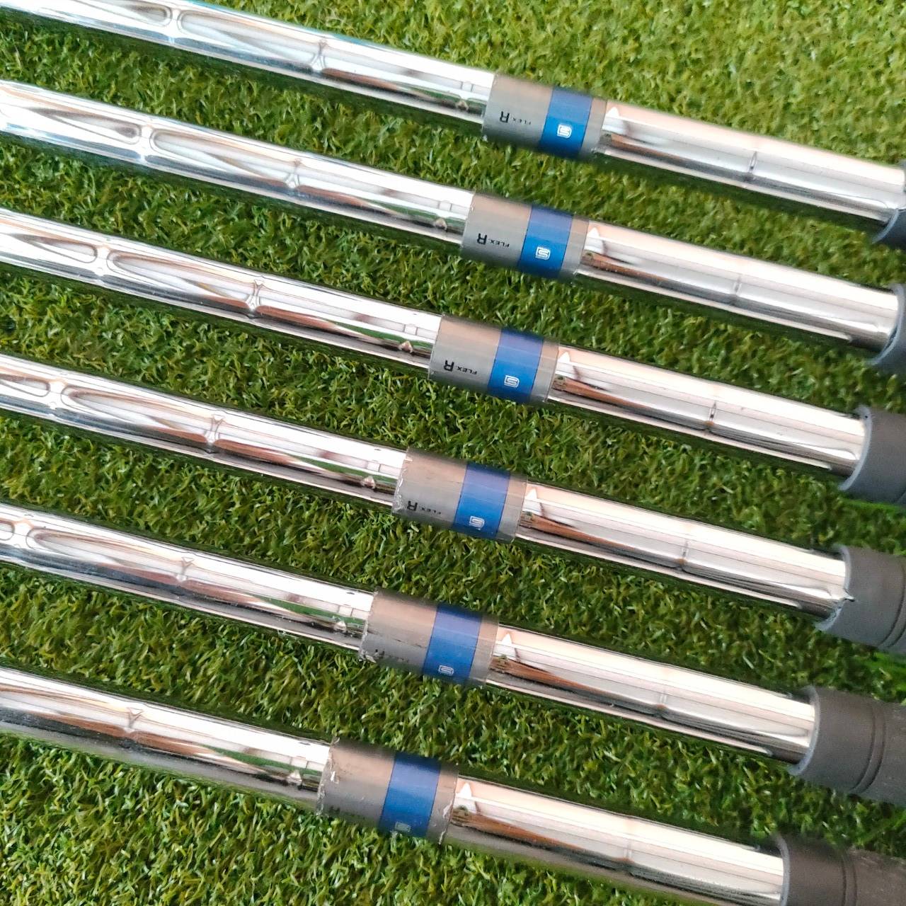 ชุดเหล็ก MIZUNO PRESAGE NAVIGATOR มีเหล็ก 5 - 9 PW ก้าน N.S.PRO 950 GH สภาพสวยเดิมๆทุกอย่างครับ ตีง่าย หลังลึก ควบคุมทิศทางได้ดีแม่นยำ นุ่มสไตล์ญี่ปุ่น