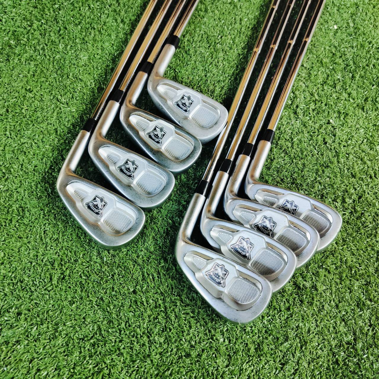 ชุดเหล็ก CALLAWAY X FORGED มีเหล็ก 3 - 9 เเละ PW ก้าน DYNAMIC GOLD S300 ก้านพรีเมี่ยมและเข้ากับเหล็กมาก สติ๊กเกอร์อยู่ครบทั้งหมด สวยมาก หน้าใบก็สวยเดิมทุกเหล็ก น่าใช้สุด!!! ไม้กอล์ฟพรีเมี่ยมมือสอง ของแท้ By NakaraLuxurious