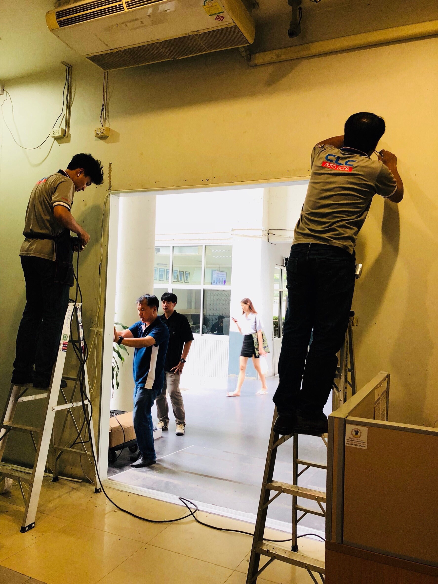 งานเปลี่ยน ประตูอัตโนมัต ม.ศ.ว