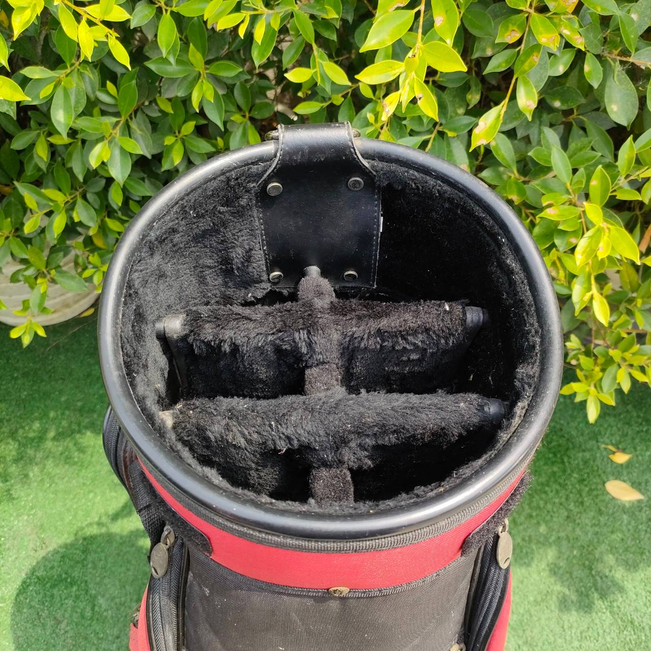 ถุงกอล์ฟ BULLET มือสอง พร้อมใช้งาน