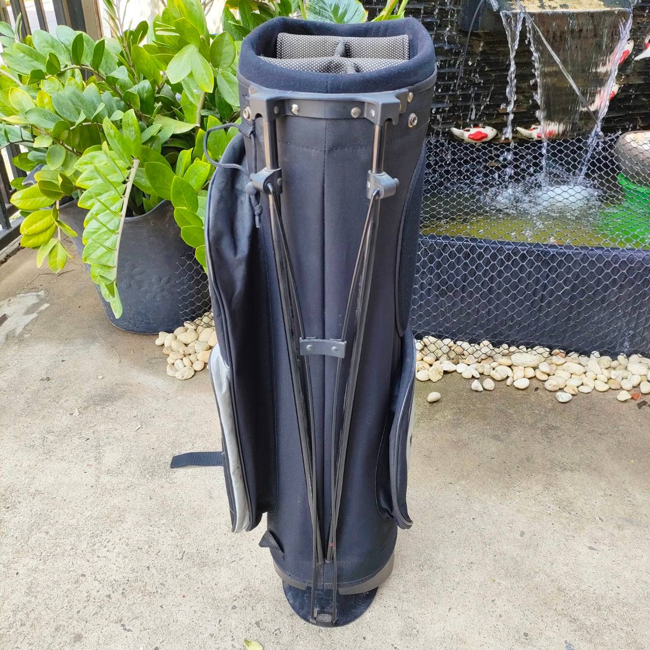 ** ไม่มี COVER ** ถุงกอล์ฟ DUNLOP ขาตั้งมือสอง น้ำหนักเบา ขาตั้งแข็งแรงทนทาน ไม้กอล์ฟพรีเมี่ยมมือสอง By NakaraLuxurious