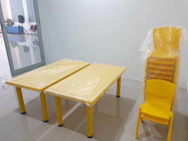 โต๊ะนักเรียน,โต๊ะเขียนหนังสือเด็ก,โต๊ะเรียน, โต๊ะสี่เหลี่ยมผืนผ้า พลาสติก ปรับระดับได้ ราคาโรงงาน พร้อมส่ง