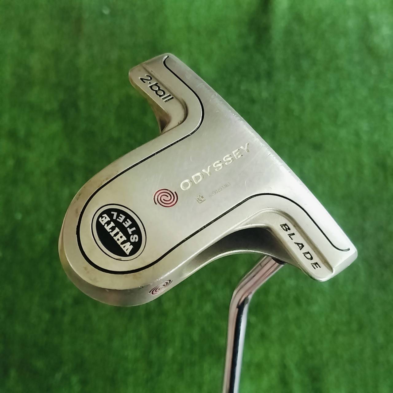 PUTTER ODYSSEY 2-BALL BLADE เป็นรุ่น WHITE STEEL อินเซิร์ทมี MILLED ไม้กอล์ฟพรีเมี่ยมมือสอง ของแท้ By NakaraLuxurious