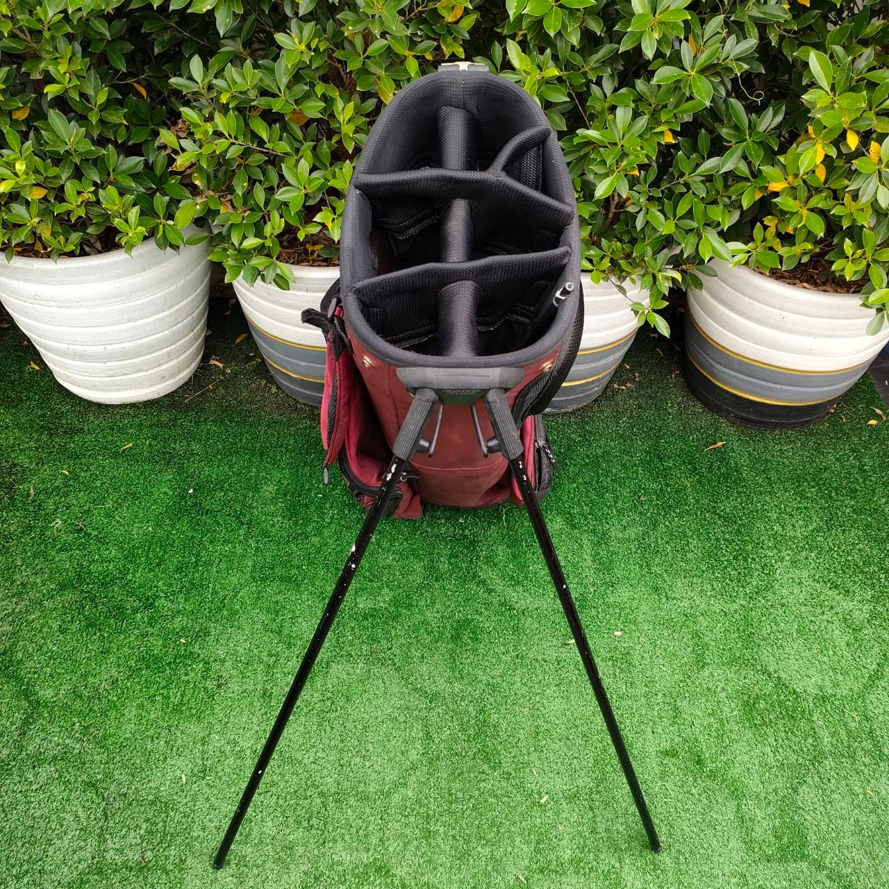 ถุงกอล์ฟ IZZO ขาตั้ง สีแดง สวยมาก