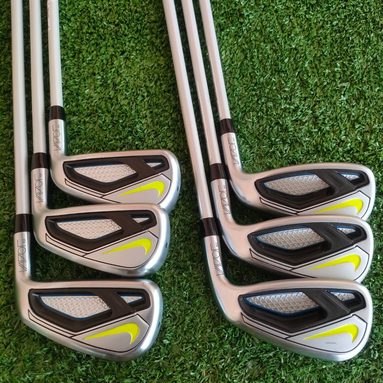 ชุดเหล็ก NIKE VAPOR FLY มีเหล็ก 5-9 เเละ PW ก้าน VAPOR FLEX R สภาพสวยมากๆทตีดีมากๆครับรุ่นนี้ ตีง่าย แต่ทรงแบบ มันส์แบบสุดๆ