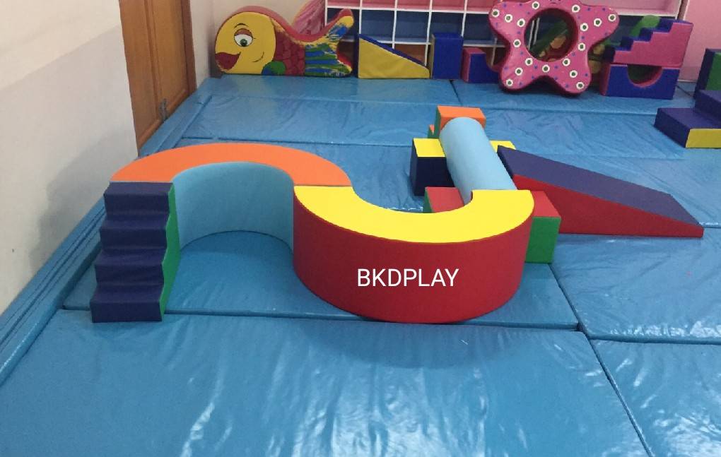ชุดตัวSสูง45ซม. ทางเดินฝึกการทรงตัว-พัฒนาการนุ่มนิ่ม8ชิ้น ทางเดิน pvc, ตัวS เบาะนุ่มนิ่ม หนัง soft play, indoor playground เครื่องเล่นสนามในร่ม kidzone มุมเด็ก