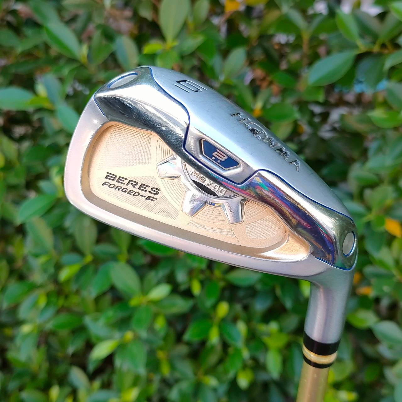 ชุดเหล็ก HONMA BERES FORGED-F MG700 มีเหล็ก 5 - 11 มีมากชิ้นกว่าชุดอื่น ระยะตีไกลกว่าเหล็กปกติถึง 1 เบอร์ เช่น เหล็ก 5 ตีระยะเท่าเหล็ก 4 สุดยอดวัสดุพรีเมี่ยมแบบสุดๆ และ ก้าน ARMRQ UD49 ก้าน 2 ดาว ** FLEX R