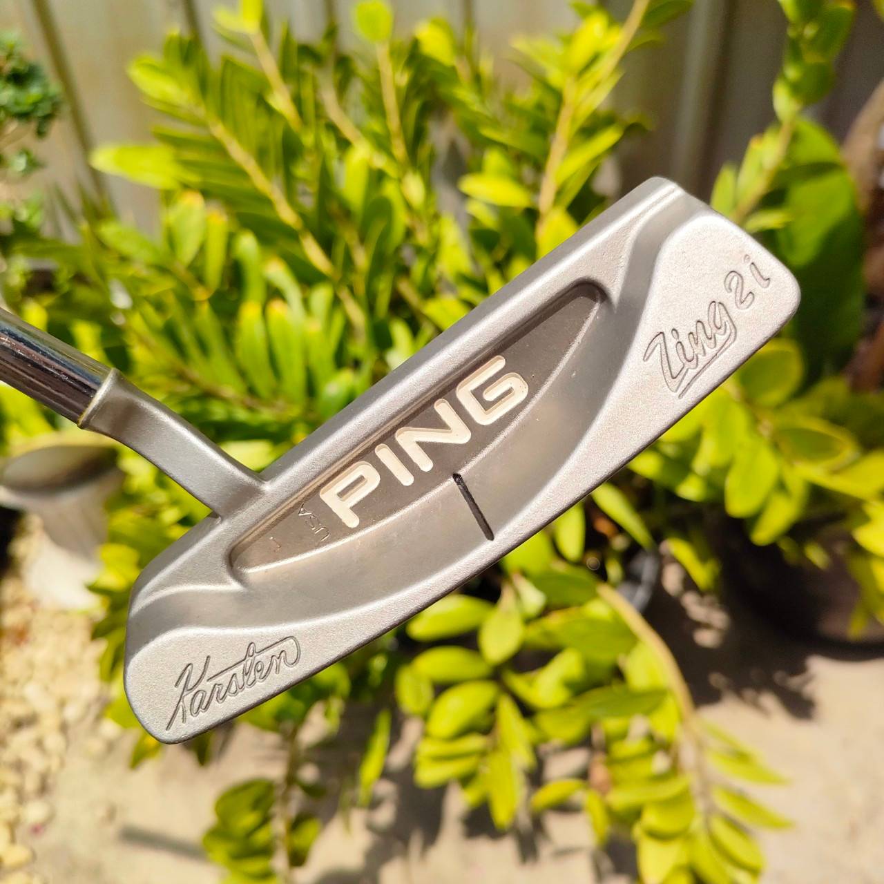 PUTTER PING KARSTEN ZING2i ความยาว 34.5 นิ้ว สภาพสวยมากเดิมมาก กริพก็เดิม รุ่นนี้สุดยอดนุ่มมากและเกาะไลน์มาก ไม้กอล์ฟพรีเมี่ยมมือสอง ของแท้ By NakaraLuxurious
