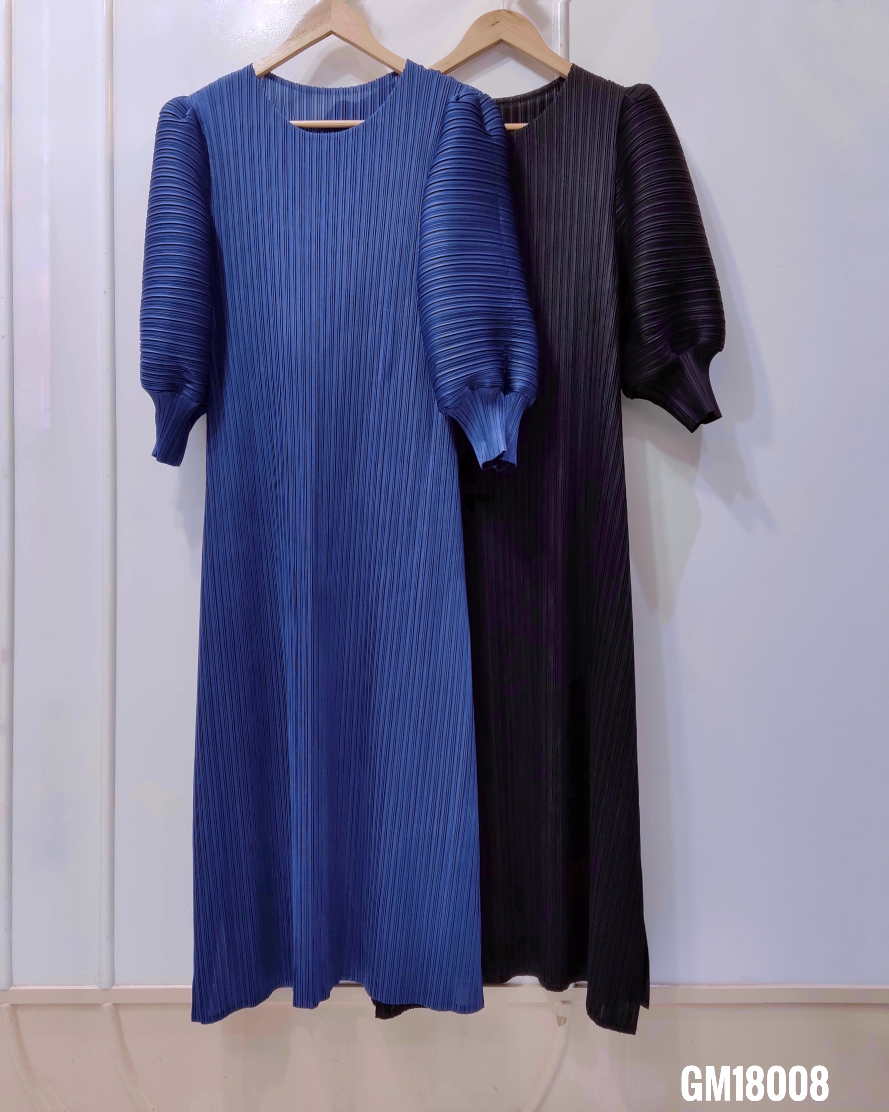 ยาว 47นิ้ว 2MUAY รุ่น GM18008 เดรสอัดพลีท BALLON SLEEVE PLEATED DRESS 2 สี FREE SIZE