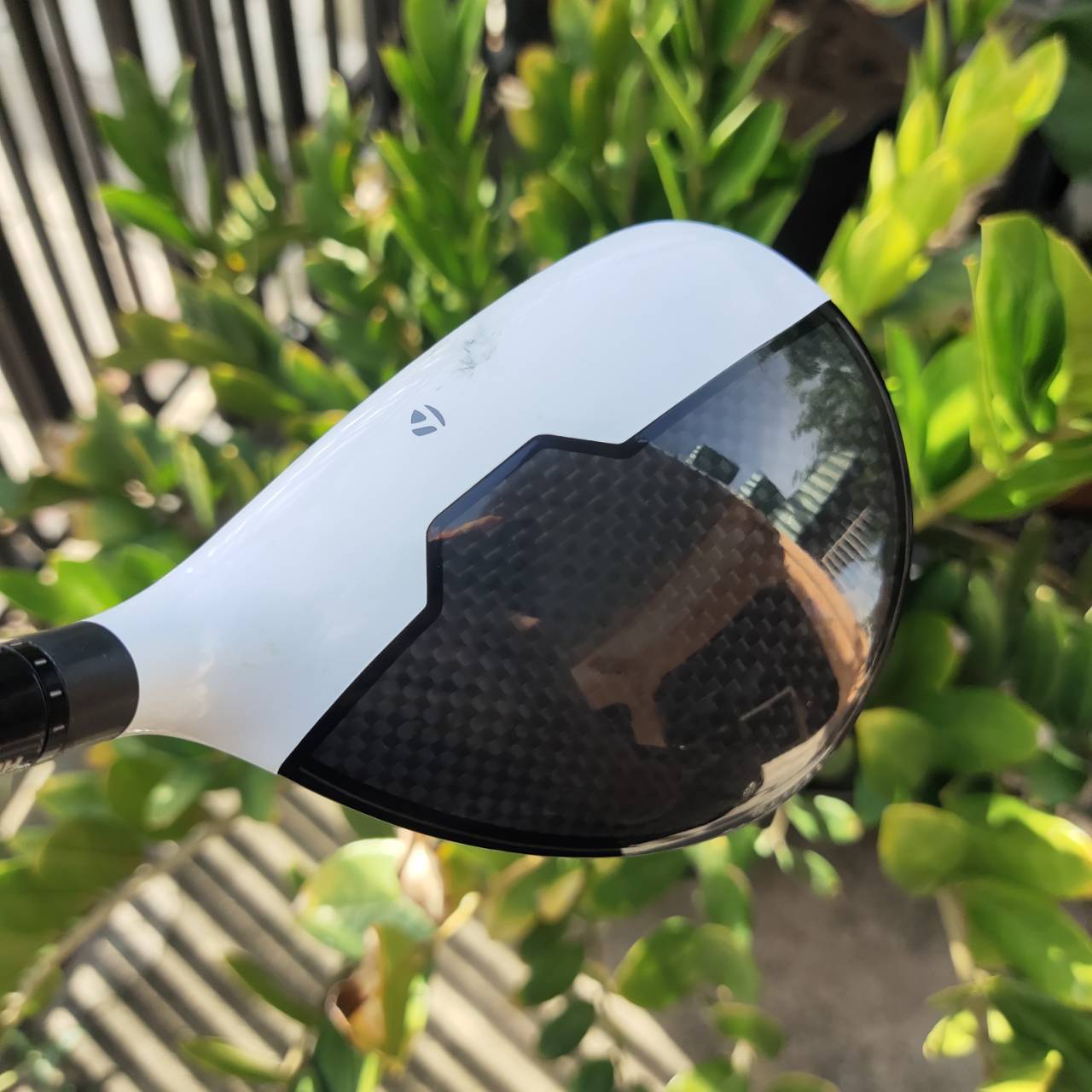 FW3 Taylormade M1 ตีดีมากๆ สามารถปรับวิถีลูกซ้ายหรือขวาได้ และปรับมุมเหินได้ที่คอไม้ค่ะ เพื่อได้ตำแหน่งที่เข้ากับวงสวิง กระดองเคฟล่าอย่างดี CG ต่ำ COVER แท้เดิม ไม้กอล์ฟพรีเมี่ยมมือสอง ของแท้ By NakaraLuxurious