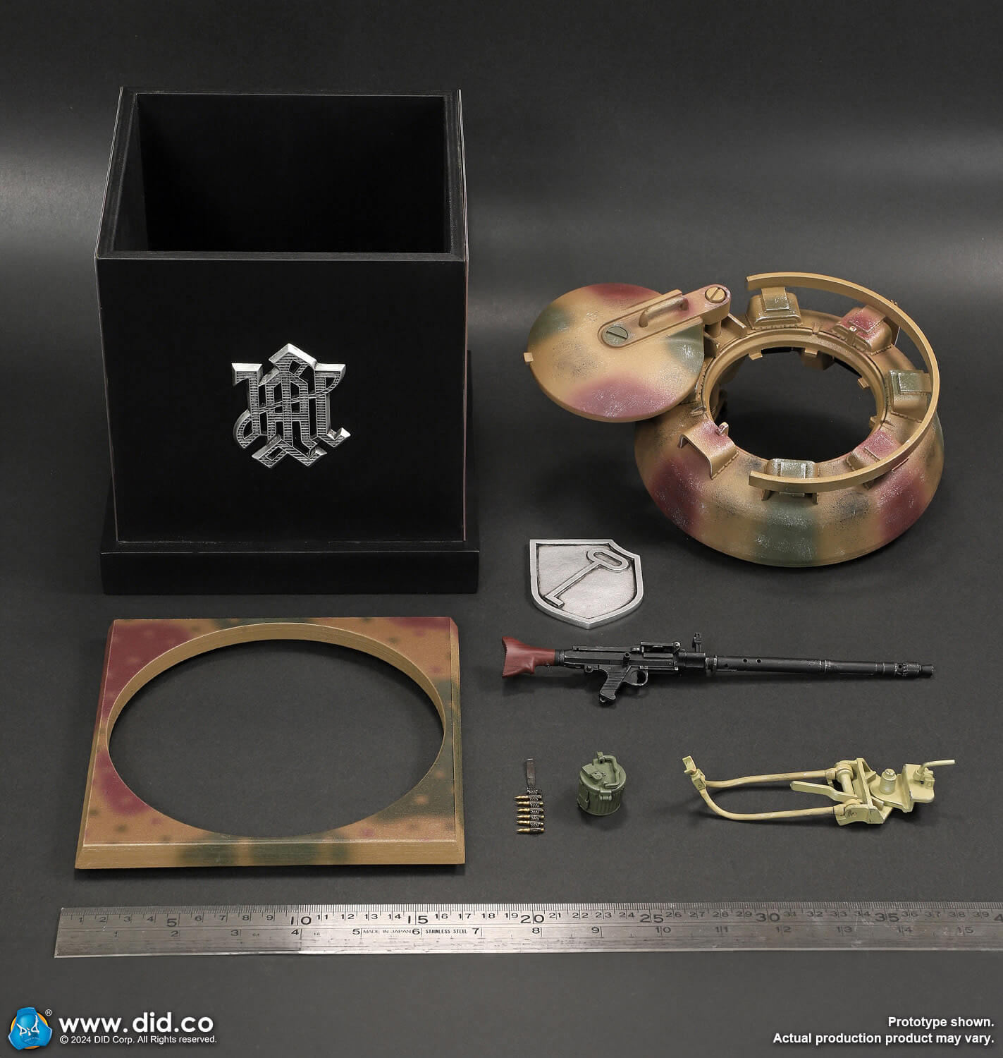 [สั่งจอง] DID E60077 1/6 : Panther tank diorama with MG34