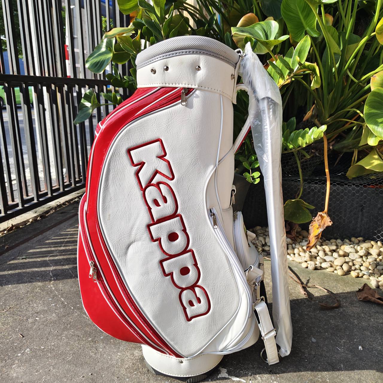 ถุงกอล์ฟ KAPPA ลุคสปอร์ตแบบอิตาลี งานดี ดีไซน์โดดเด่น เห็นแล้วรู้เลยว่าแบรนด์นี้!