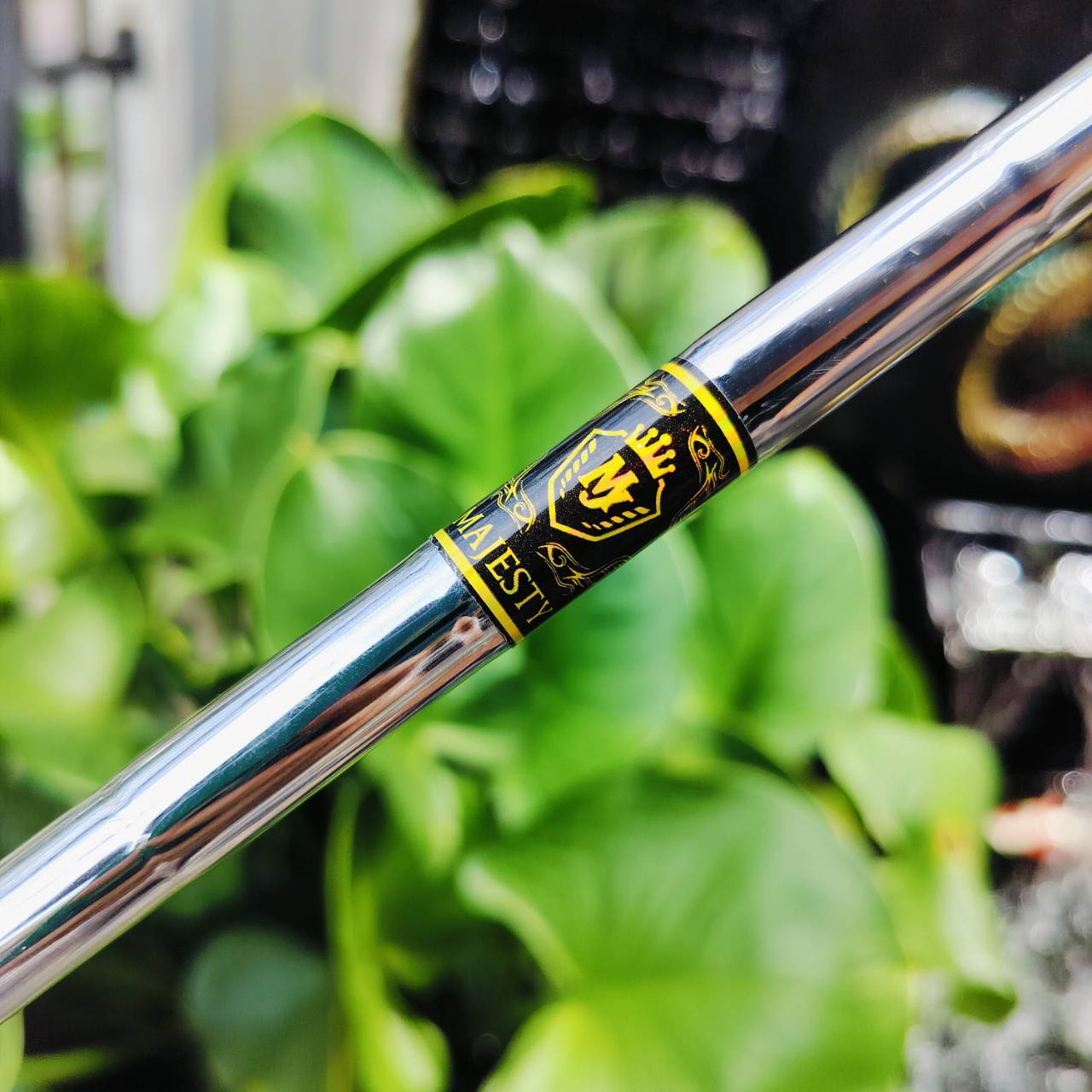 MAJESTY PUTTER – MJ-192M ความยาว 34 นิ้ว พร้อม COVER เดิม ให้ความรู้สึกหรูหราอันเป็นเอกลักษณ์ เฉพาะของแบรนด์ Majesty ไม้กอล์ฟพรีเมี่ยมญี่ปุ่นมือสอง By NakaraLuxurious