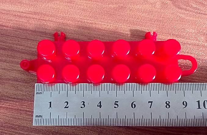 ชุดตัวต่อพลาสติกจำนวน 240 ชิ้น โลโก้เด็กอนุบาล พร้อมส่ง สื่อการสอนอนุบาล ฝึกกล้ามเนื้อมัดเล็ก ของเล่นเสริมพัฒนาการเด็ก