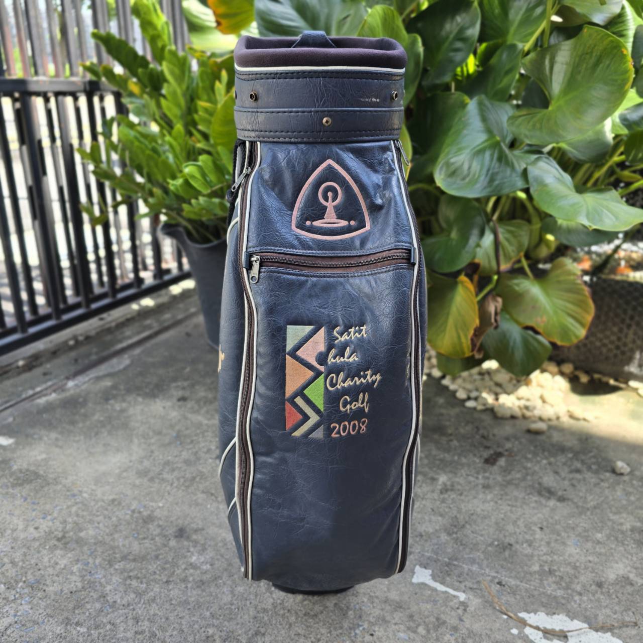 ถุงกอล์ฟ SATIT CHULA มือสอง ถุง TOUR ใบใหญ่ สภาพสวยเดิมๆเลยค่ะ ใส่ไม้กอล์ฟและของได้ครบครัน