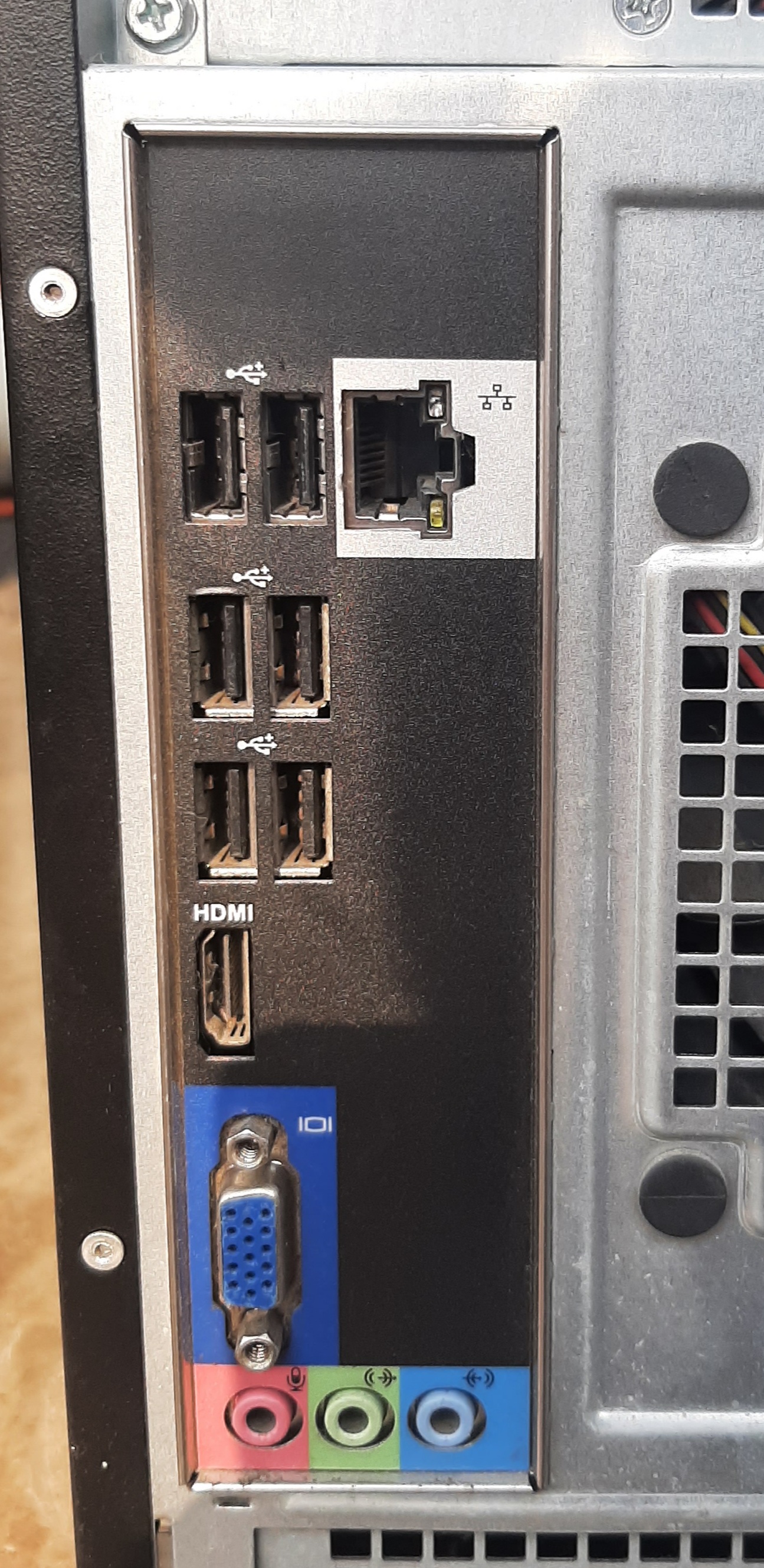 พีซีมือสอง Dell Optiplex 390 MT (เครื่องเปล่า) รองรับ CPU Gen2 Ram DDR3 สภาพดี ประกันร้าน 1 เดือน