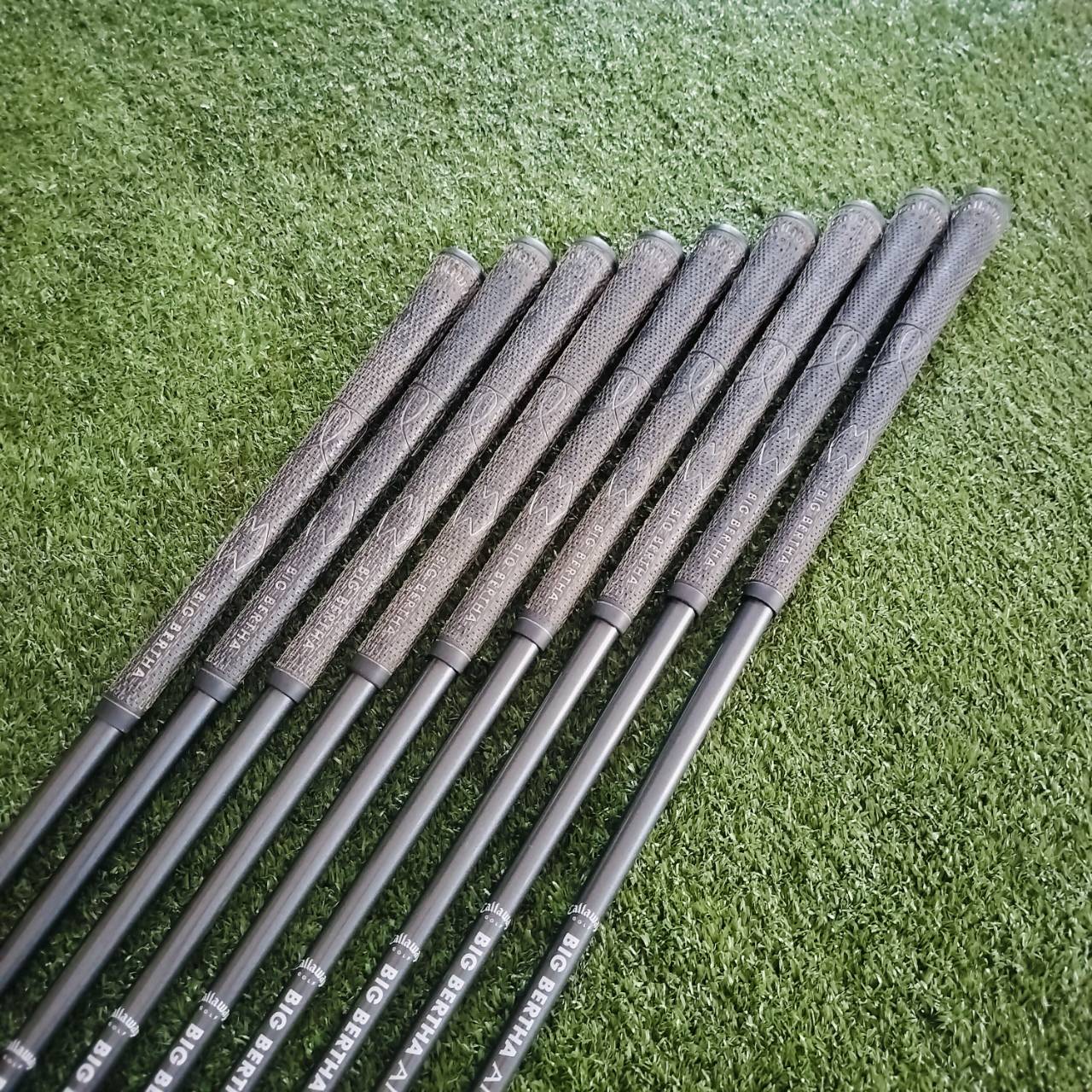 ชุดเหล็ก Callaway BIGBERTHAR สภาพสวย ก้านเดิมๆทั้งชุด เป็นก้าน BIGBERTHAR AM/AT FLEX R ก้านแบบเสียบทะลุตีได้ฟีลลิ่งมาก ไม้กอล์ฟพรีเมี่ยมมือสอง ของแท้ By NakaraLuxurious