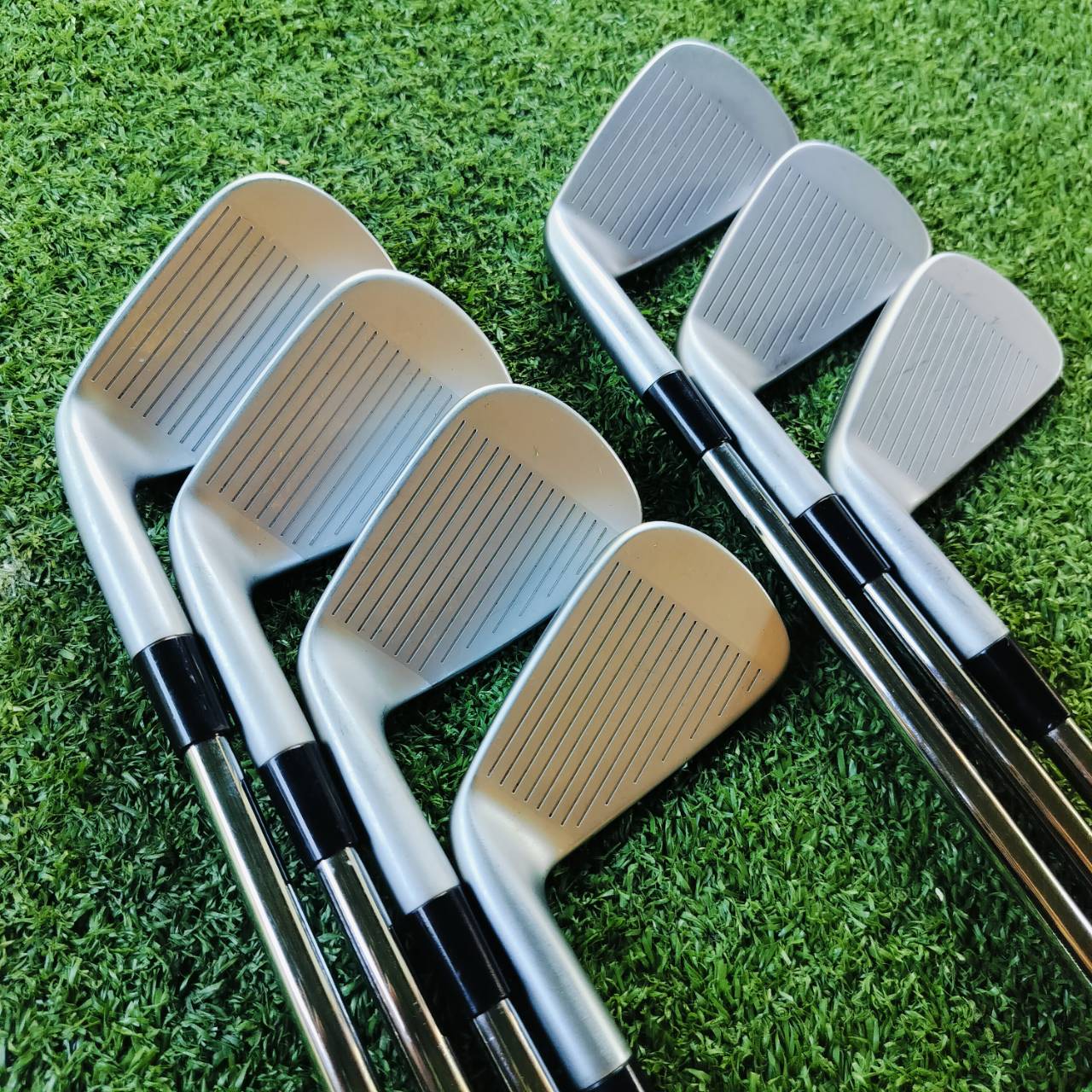ชุดเหล็ก Taylormade P790 FORGED ชุดเหล็กที่ดีที่สุดของ Taylormade!!! ชุดนี้ได้เหล็ก ถึง 7 ชิ้น รูปลักษณ์ใบที่สวยงามแบบจัดๆ เทคโนโลยีที่อัดแน่นอยู่ภายใน ประสิทธิภาพครบทุกด้าน ทั้งการสร้างระยะทาง และการชดเชยความผิดพลาด ทั้งหมดนี้มีอยู่ P790 ไม้กอล์ฟพรีเมี่ย
