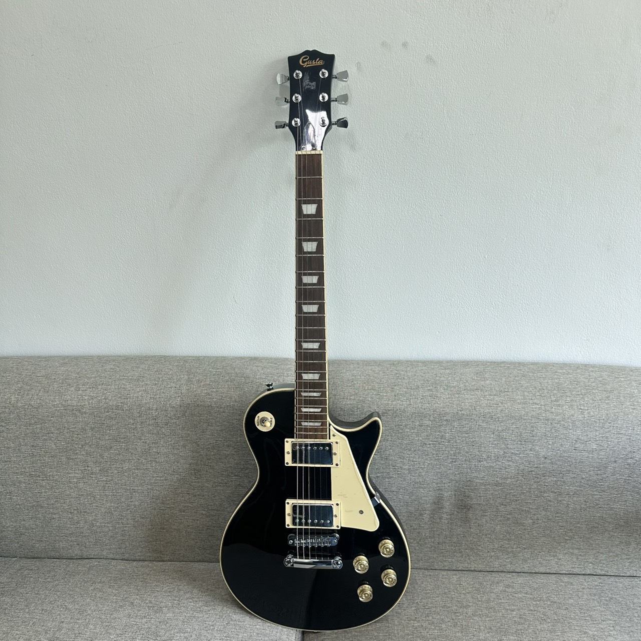 กีตาร์ไฟฟ้า Gusta GLP-01