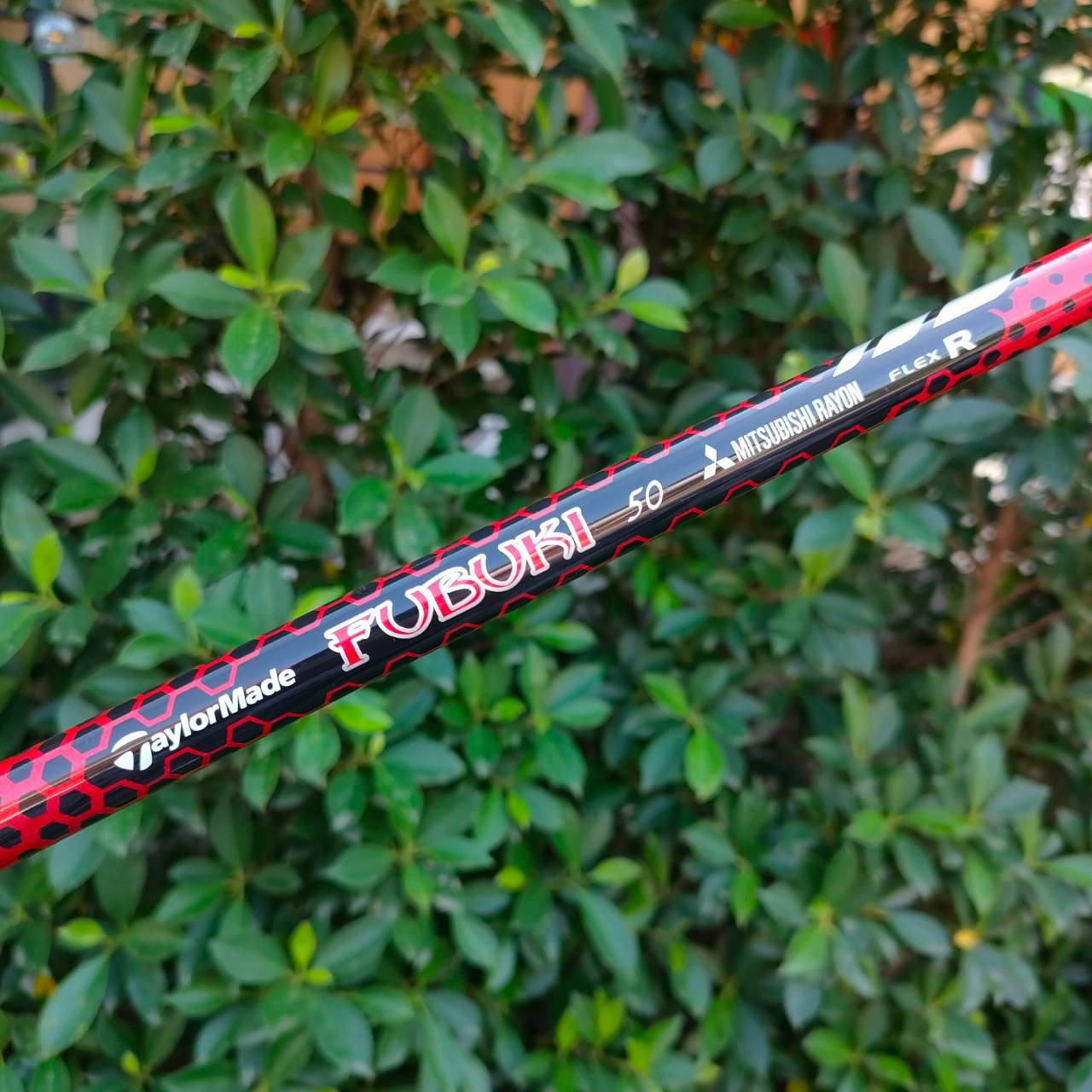 DRIVER TAYLORMADE BURNER SUPERFAST องศา 9.5 ก้าน FUBUKI FLEX R หัวใหญ่ เป็นสามเหลี่ยมยื่นออกด้านหลังเยอะ ทำให้ตีง่ายและไกลมาก ก้าน FUBUKI ดีมาก