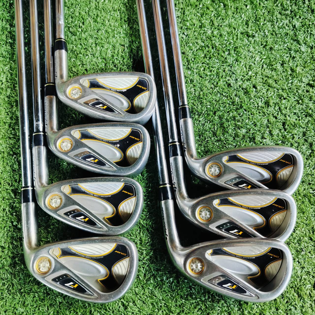 ชุดเหล็ก Taylormade R7 Draw ก้าน เหล็กน้ำหนักเบา 90 กรัม FLEX R วางหมุดน้ำหนักไว้พิเศษ ไม้กอล์ฟพรีเมี่ยมมือสอง ของแท้ By NakaraLuxurious